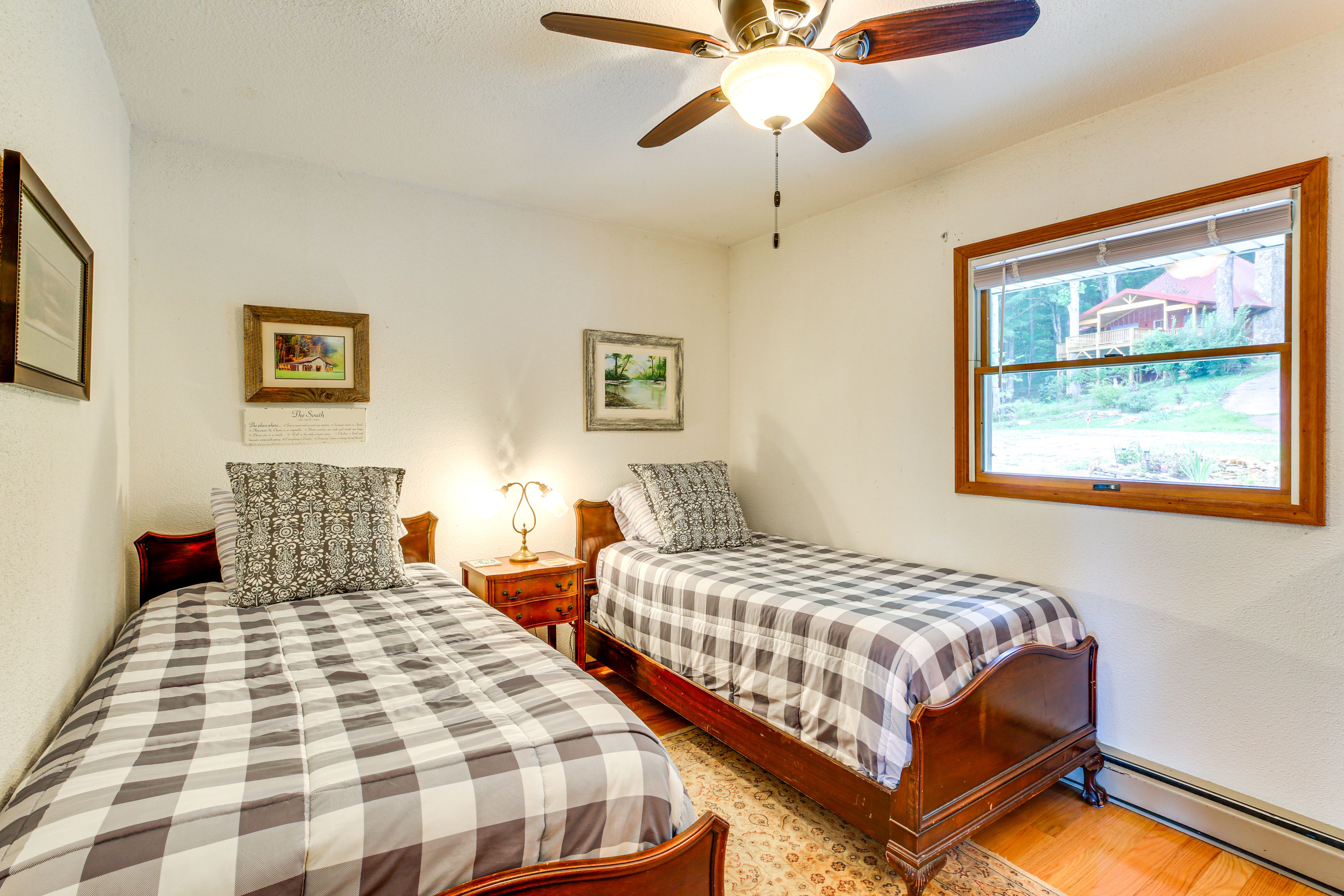 Bedroom 3 | 2 Twin Beds | Main Level