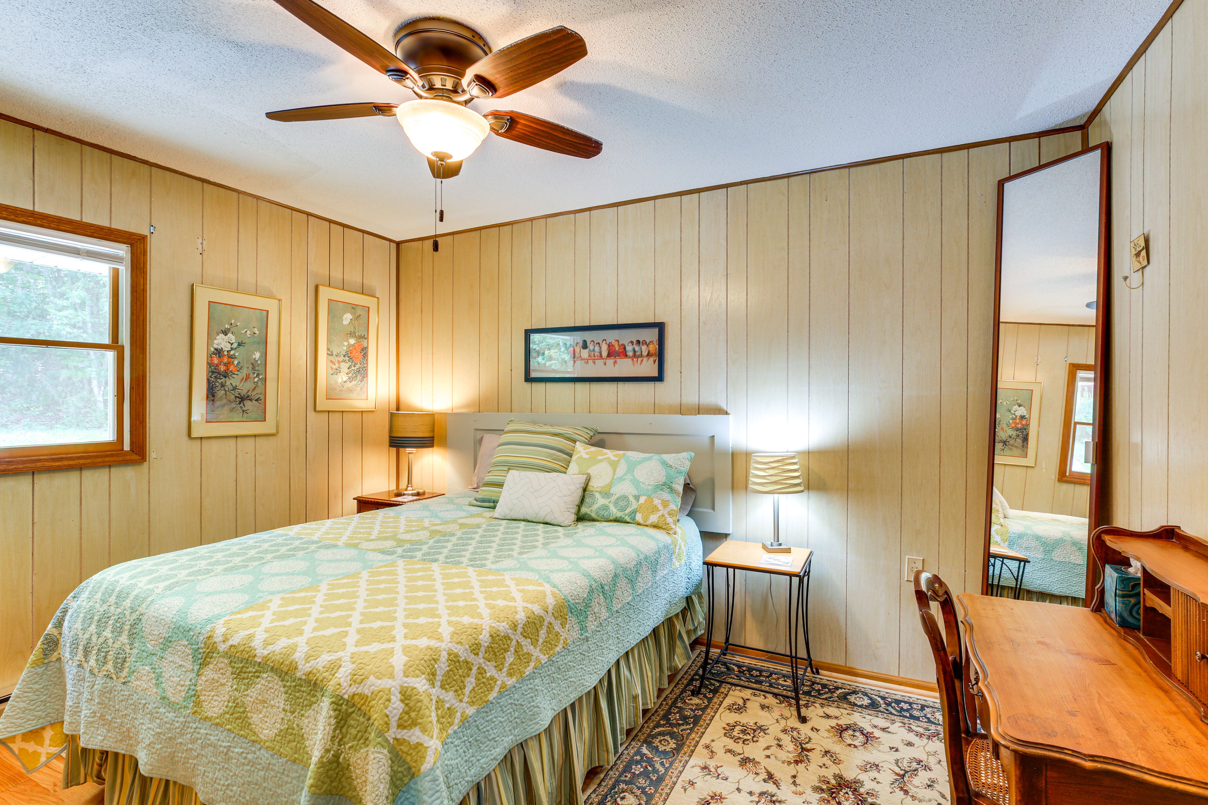 Bedroom 2 | Queen Bed | Main Level