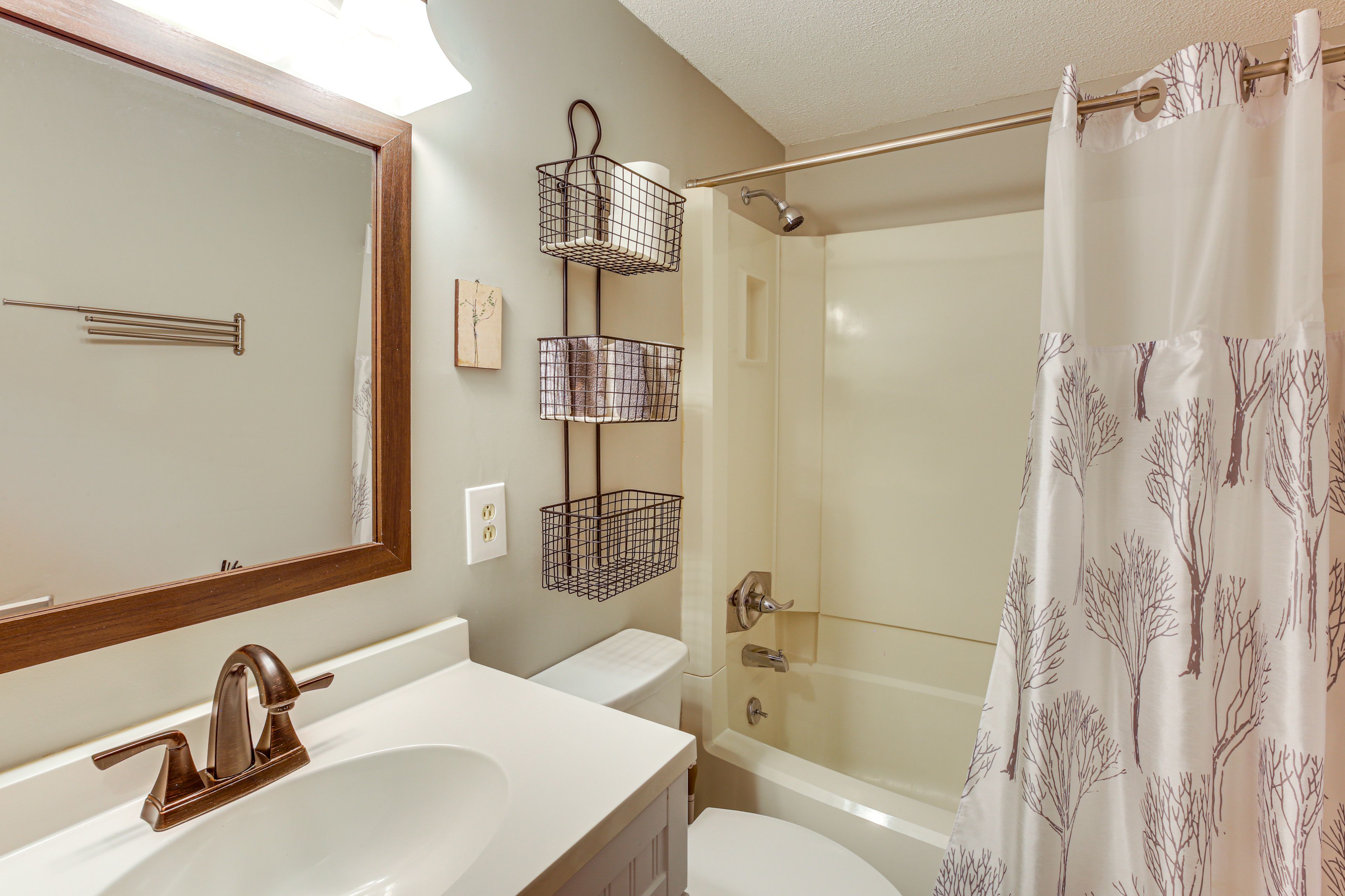 Full Bath | Main Level