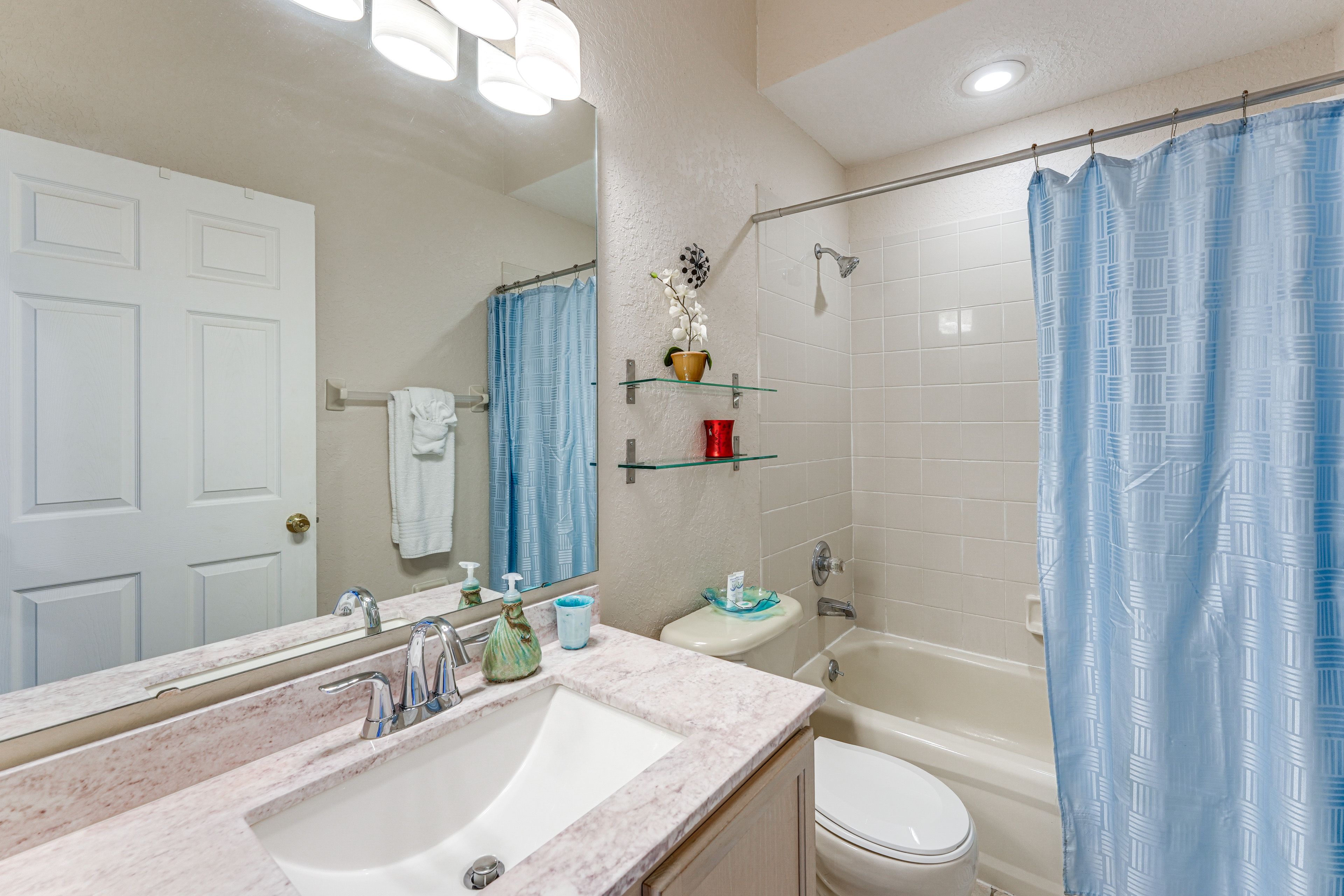 Full Bathroom