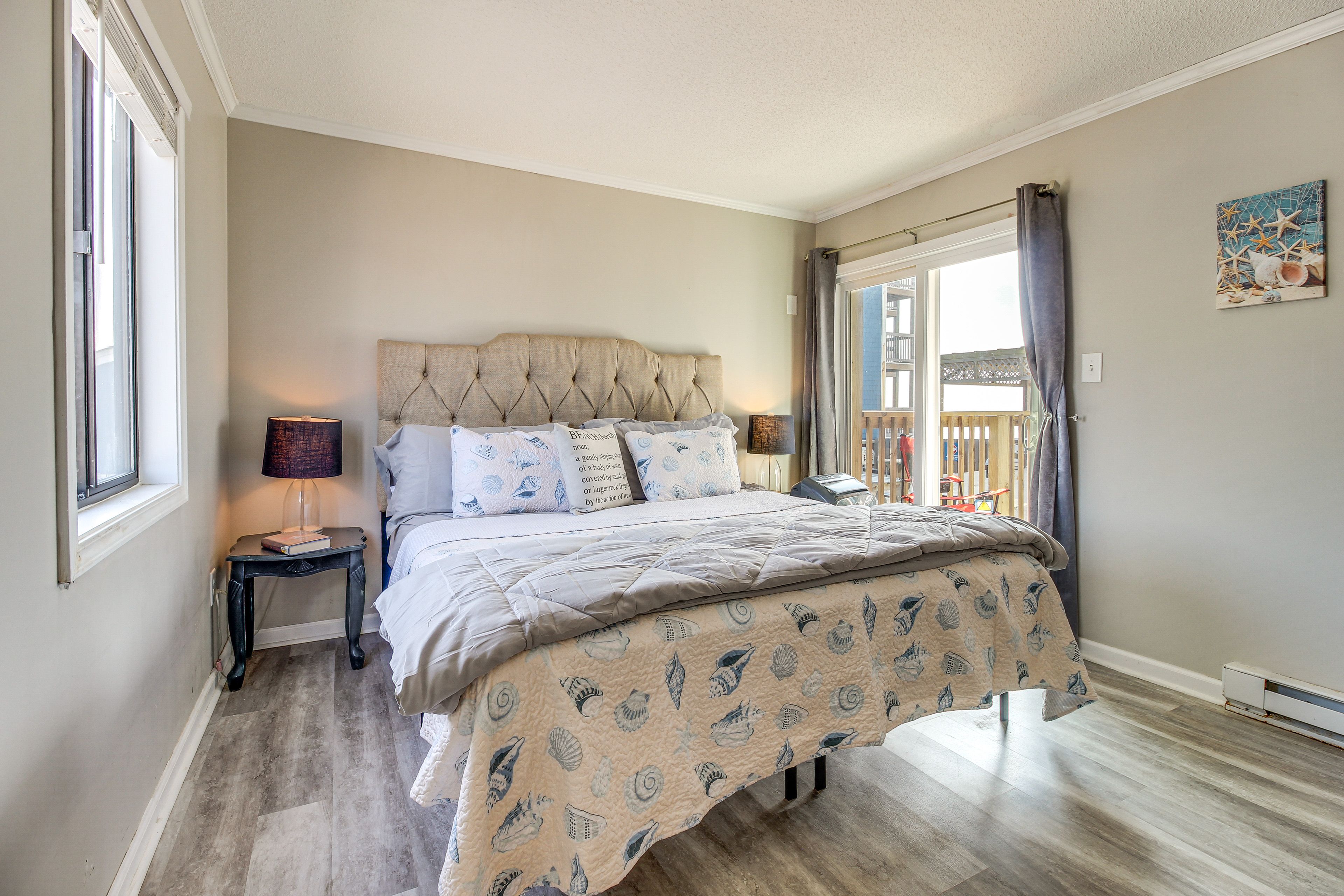 Bedroom 1 | King Bed | En-Suite Bathroom