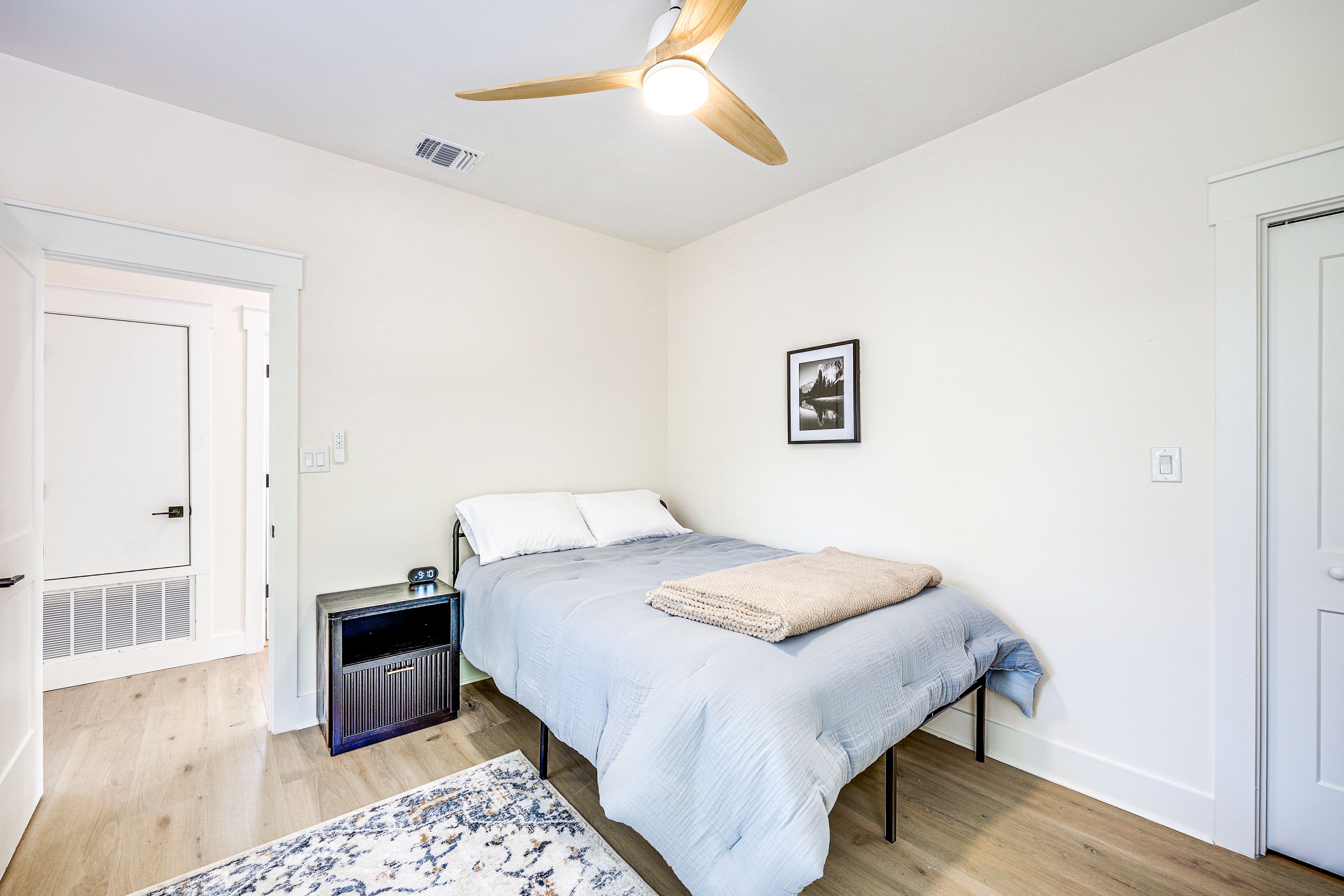 Bedroom 6 | Queen Bed | 2nd Floor