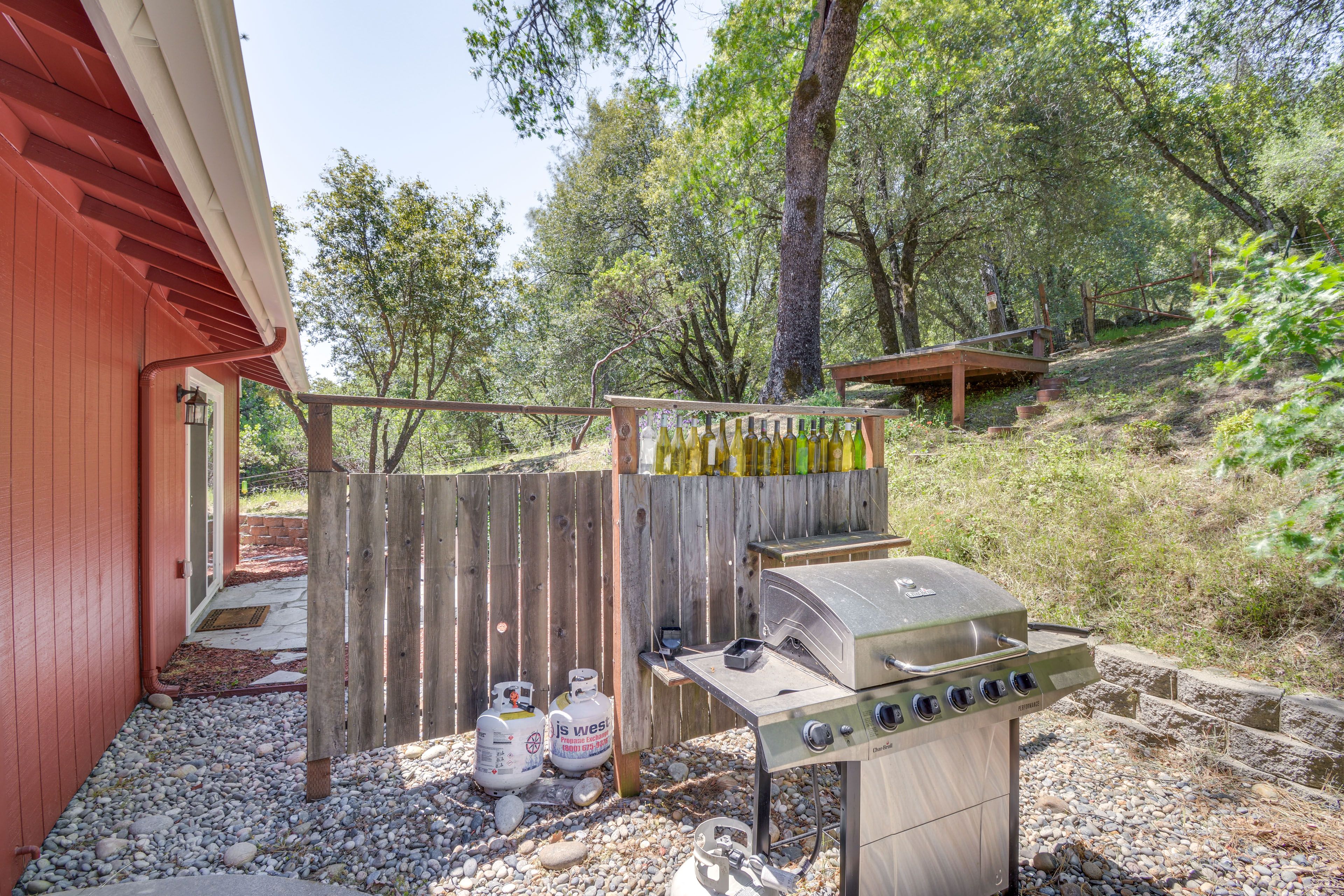 Cabin Exterior | Gas Grill | Gas Fire Pit