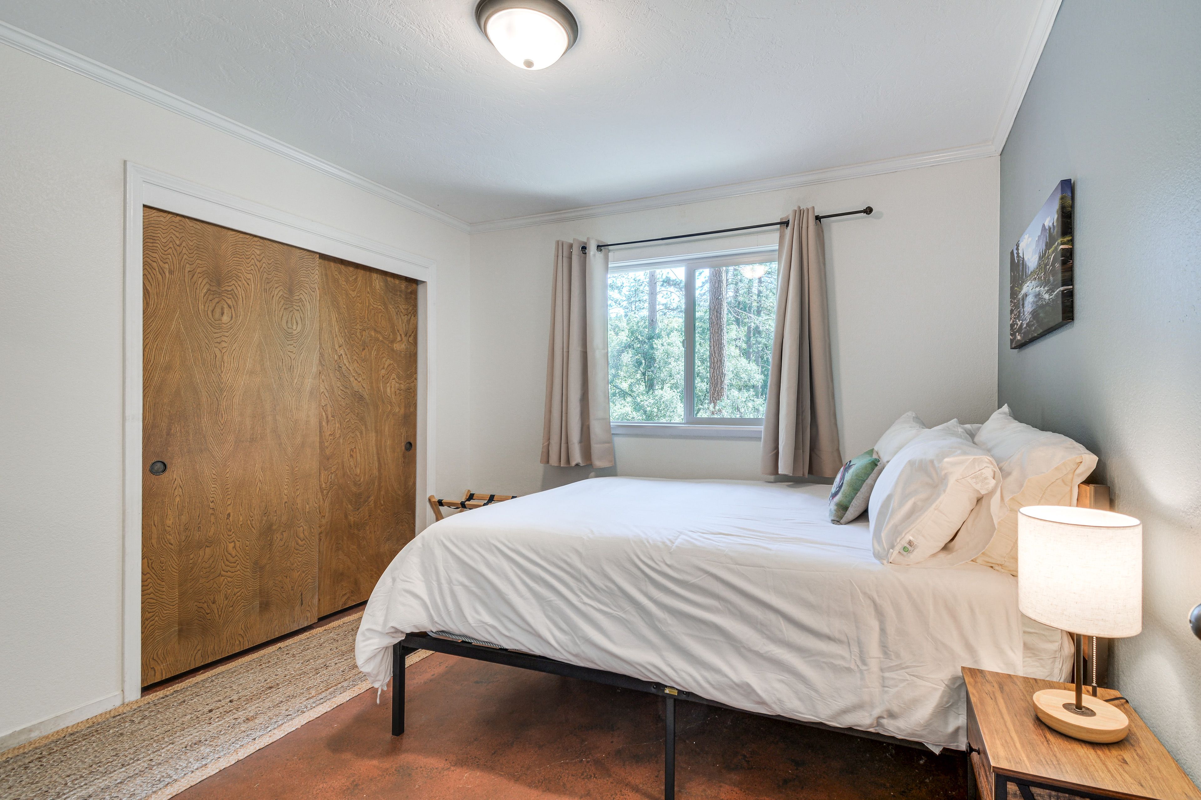 Bedroom 2 | Queen Bed