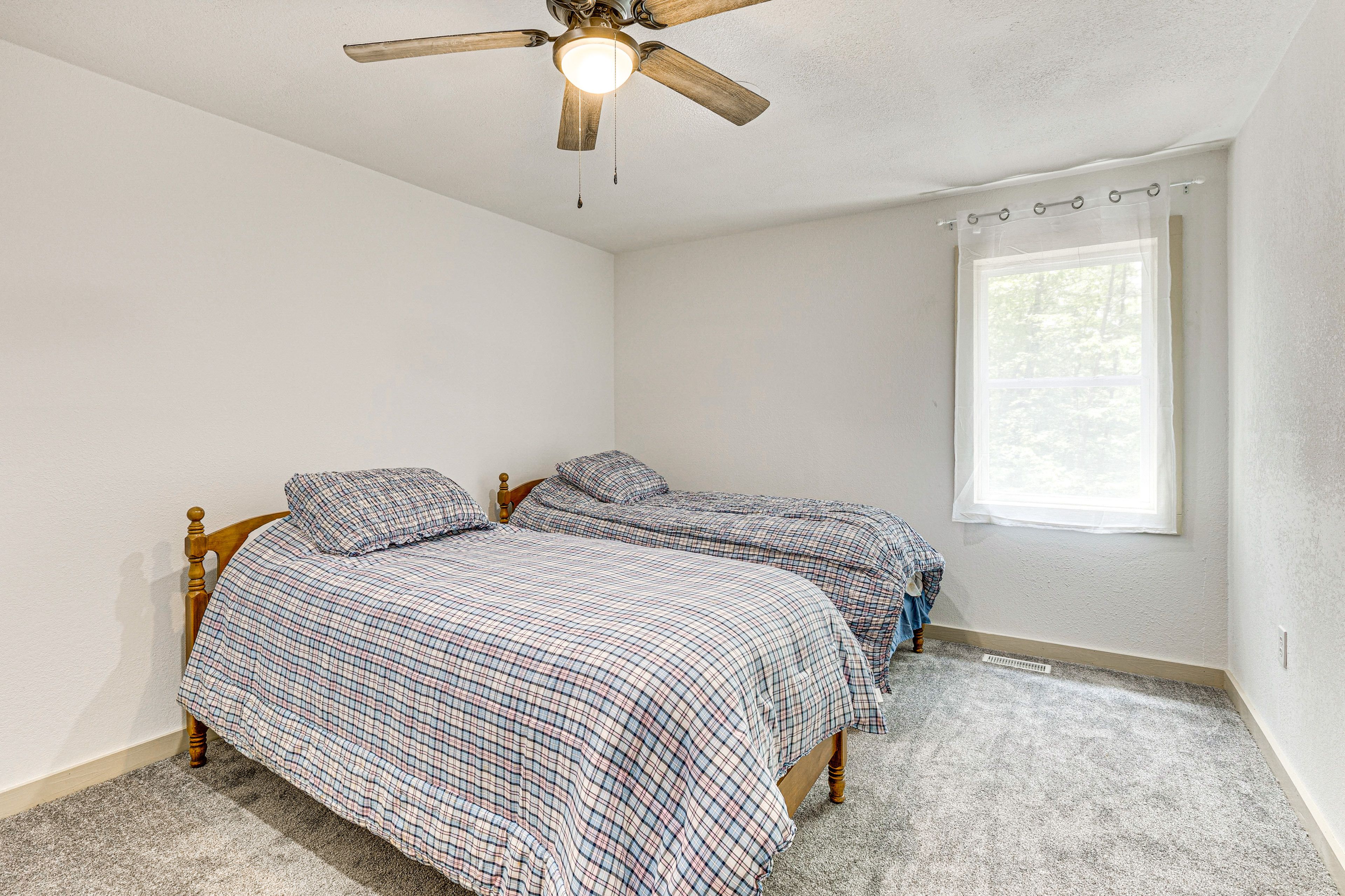 Bedroom 3 | 2 Twin Beds | 3rd Floor