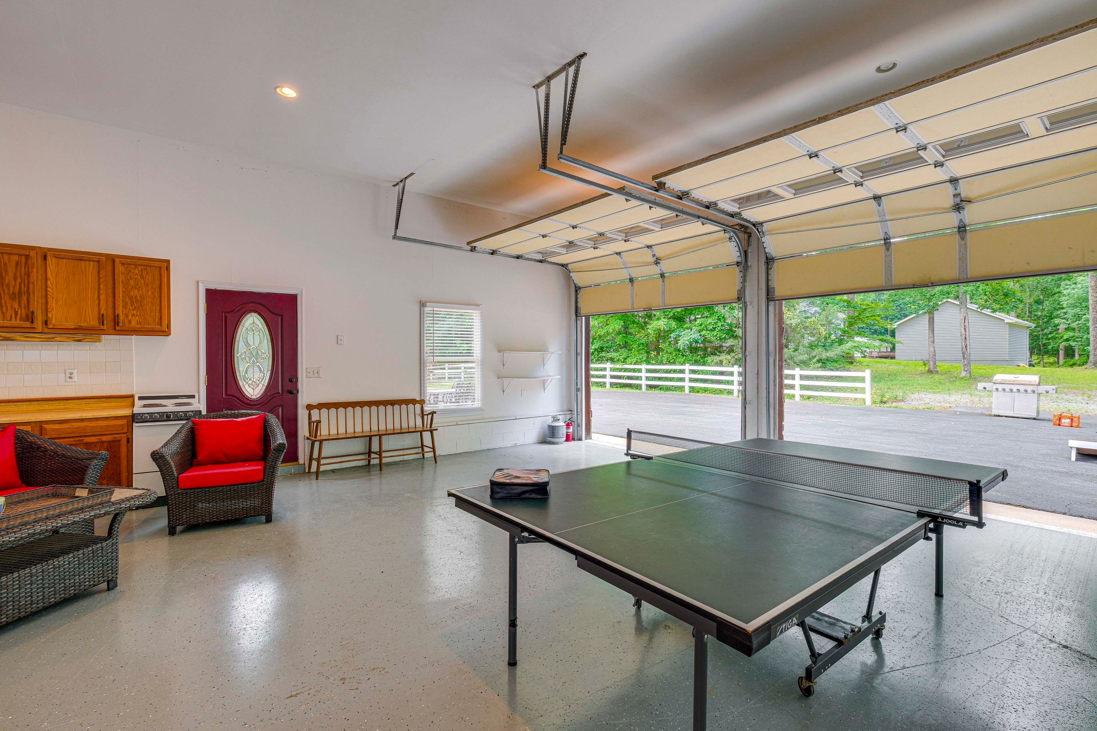 Garage | Ping-Pong Table | Foosball Table