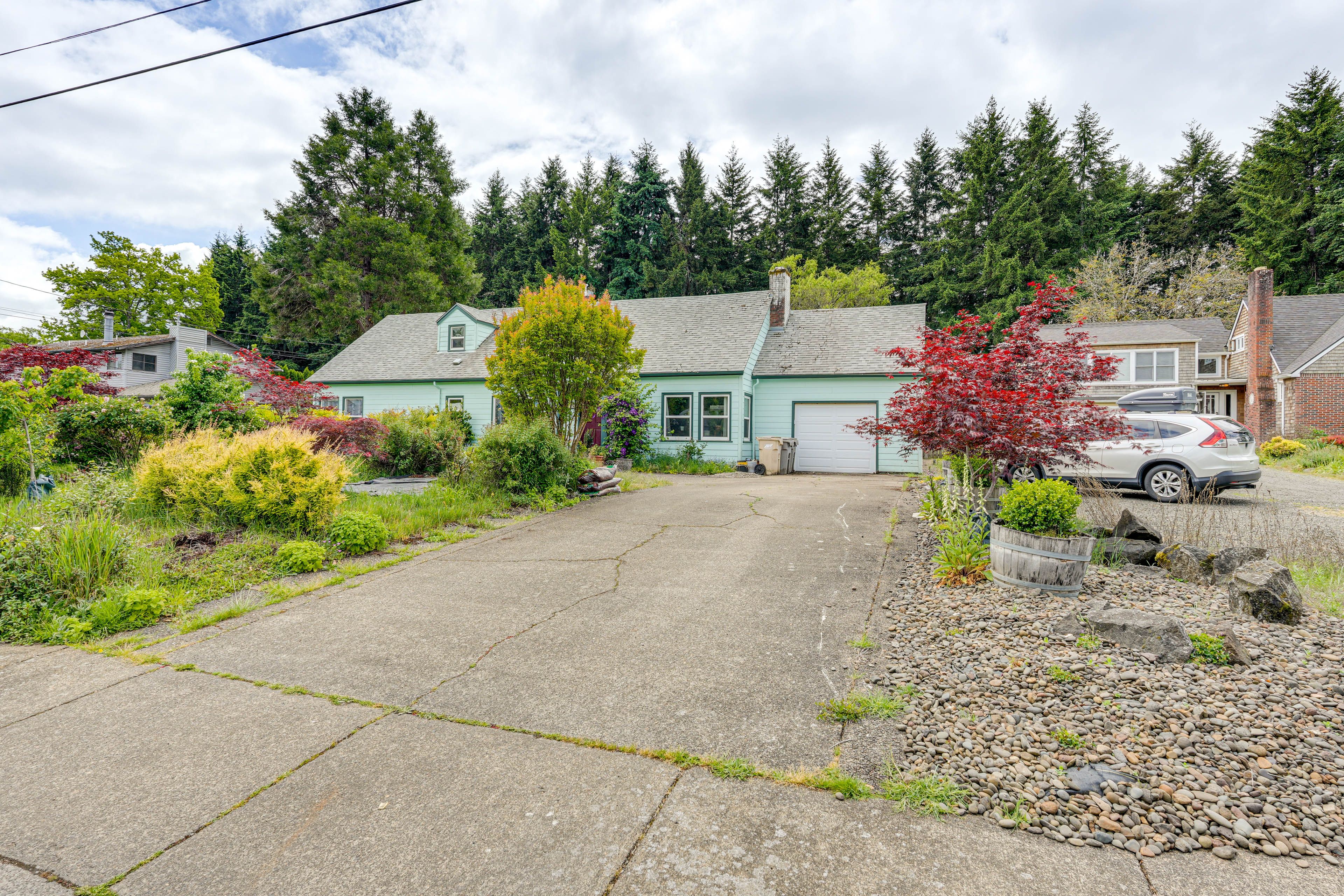 Parking | Shared Driveway (1 Vehicle) | Free Street Parking