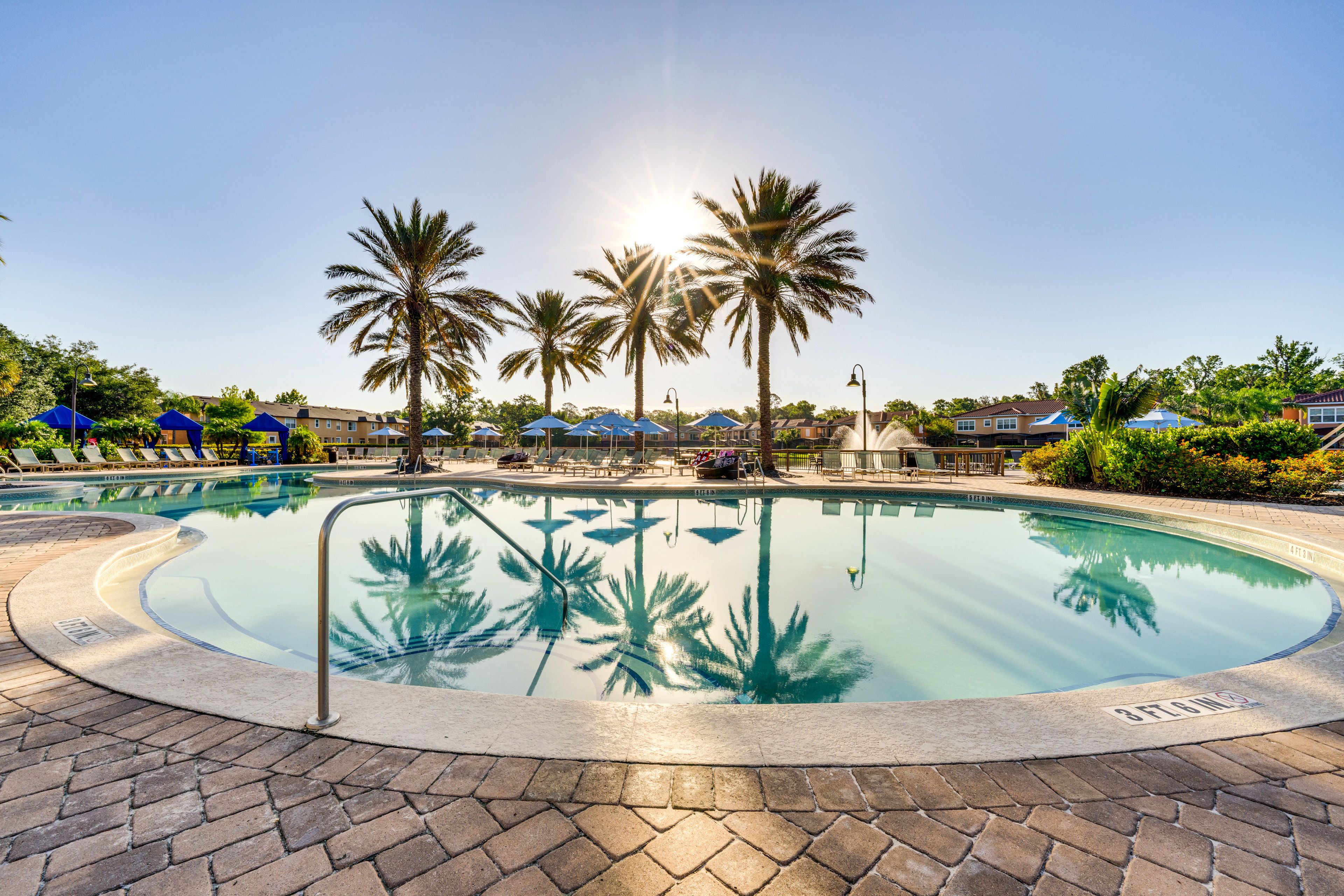 Regal Oaks | Community Amenities