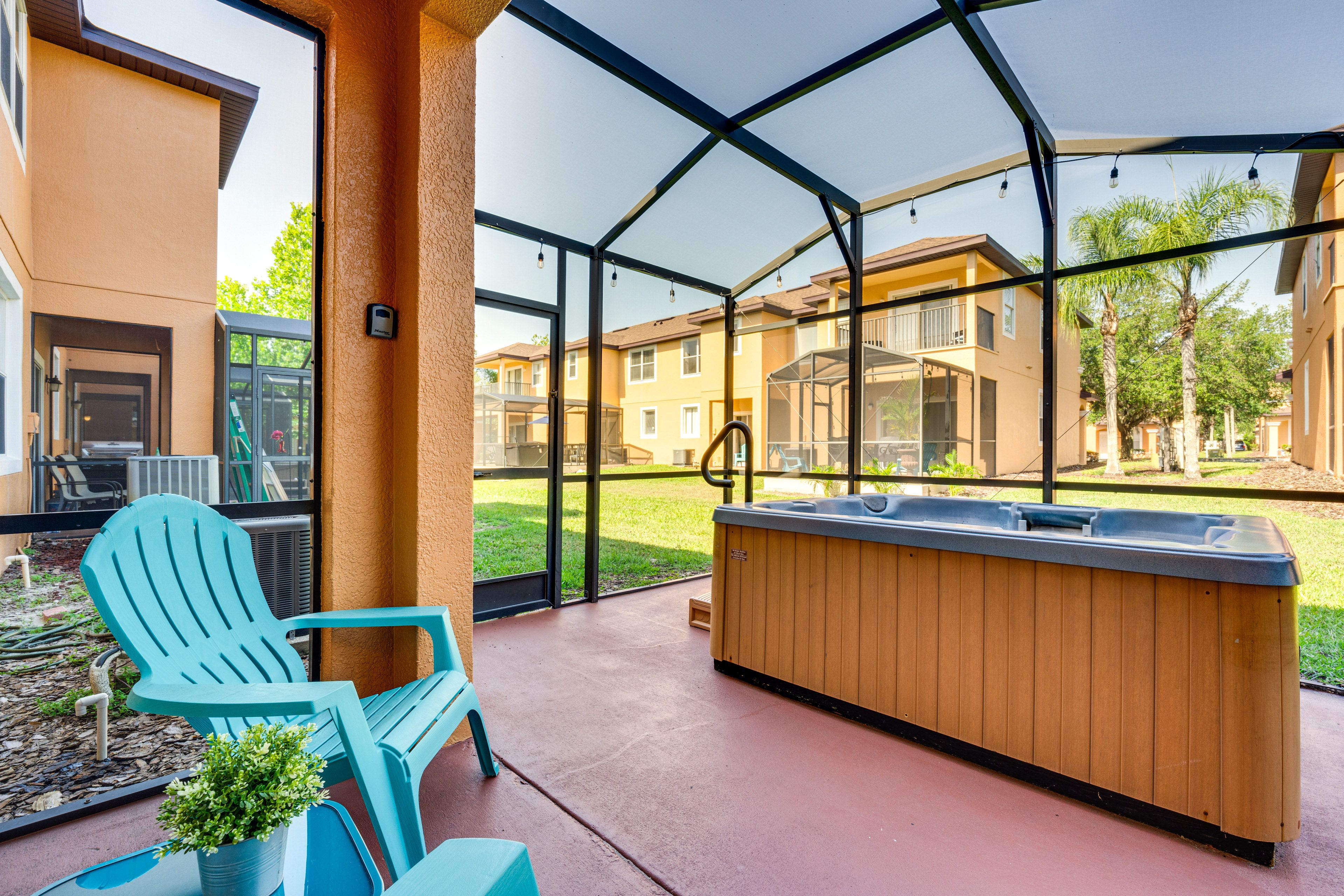 Lanai | Private Hot Tub