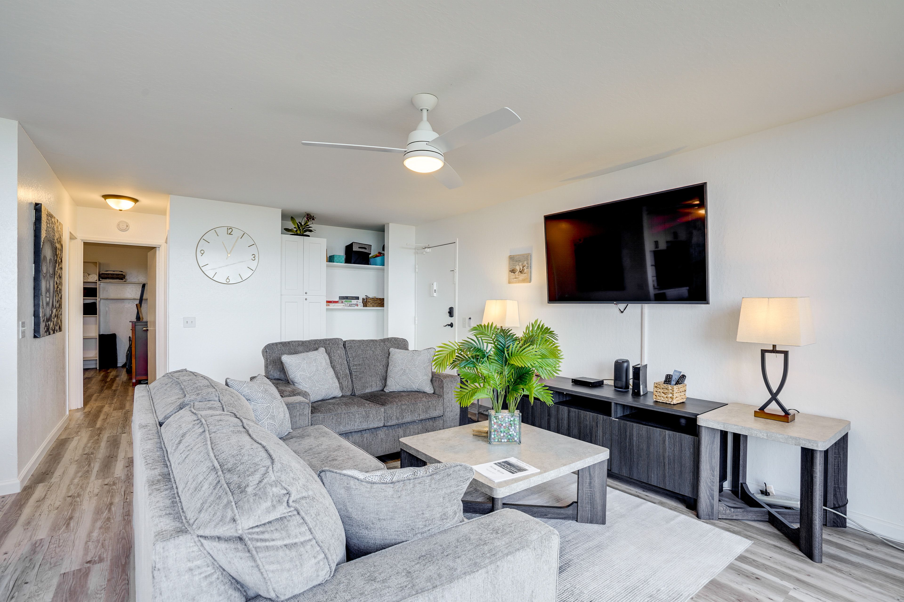 Living Room | Queen Sleeper Sofa | Flat-Screen TV
