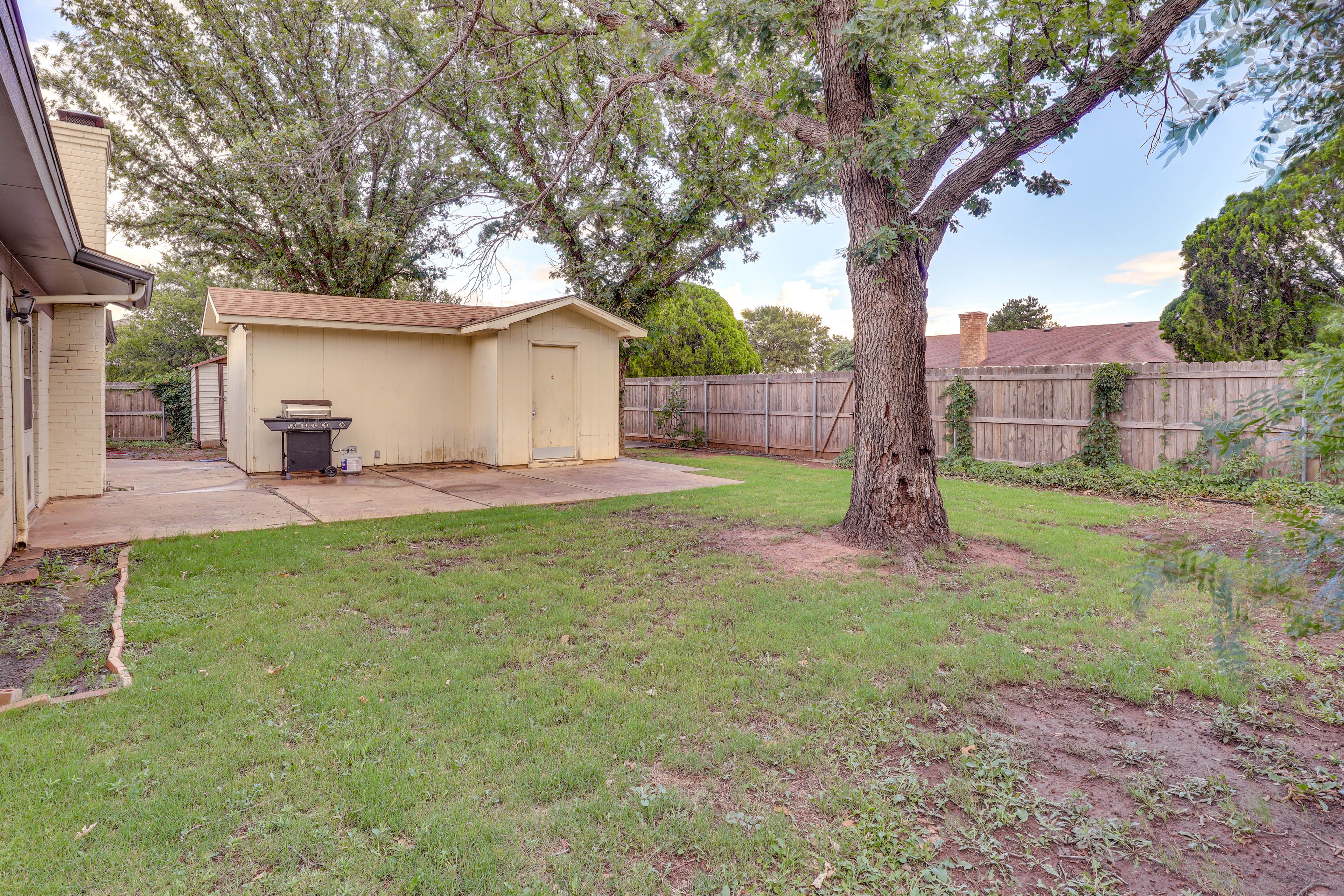 Private Yard | Gas Grill