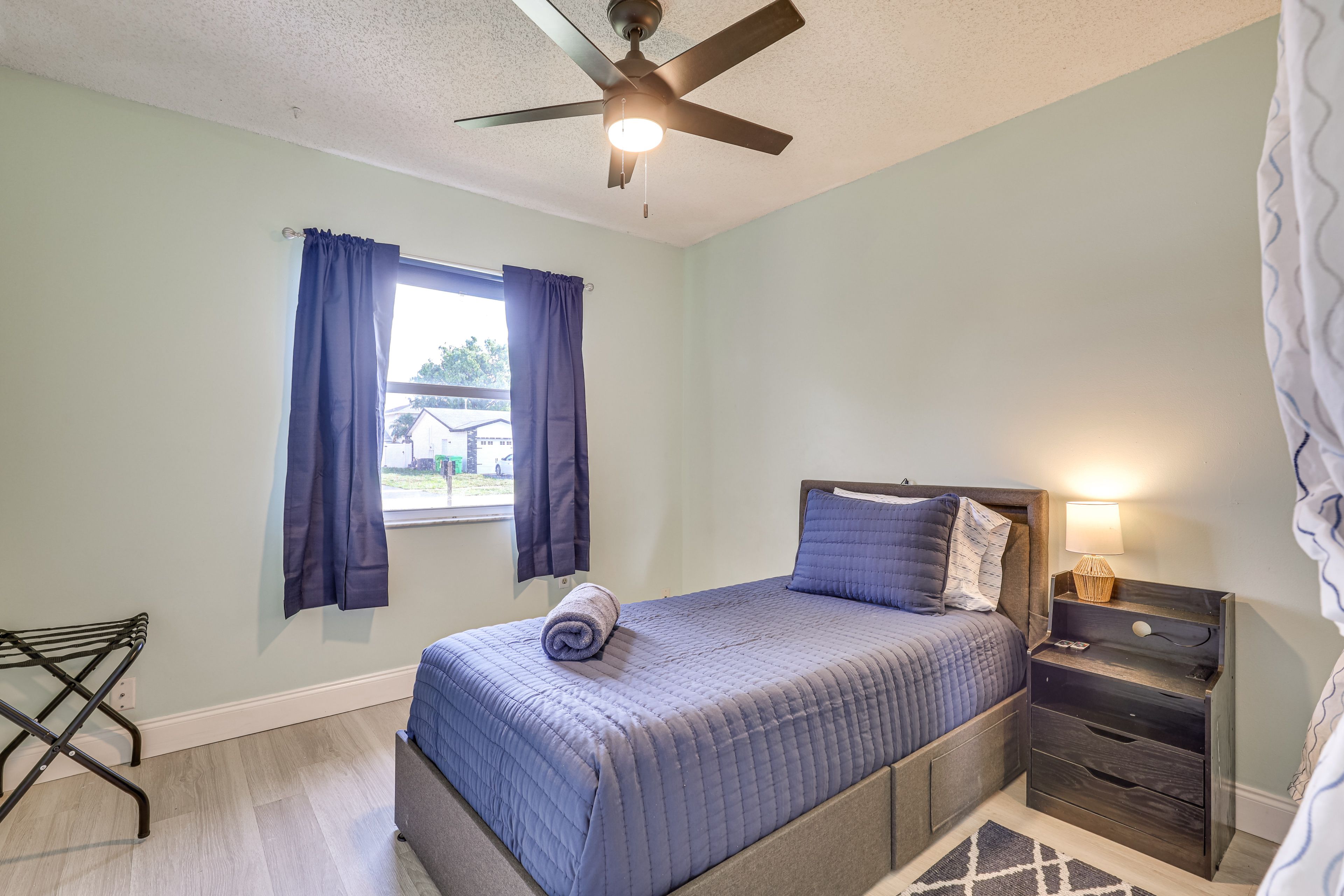 Bedroom 3 | Twin Bed