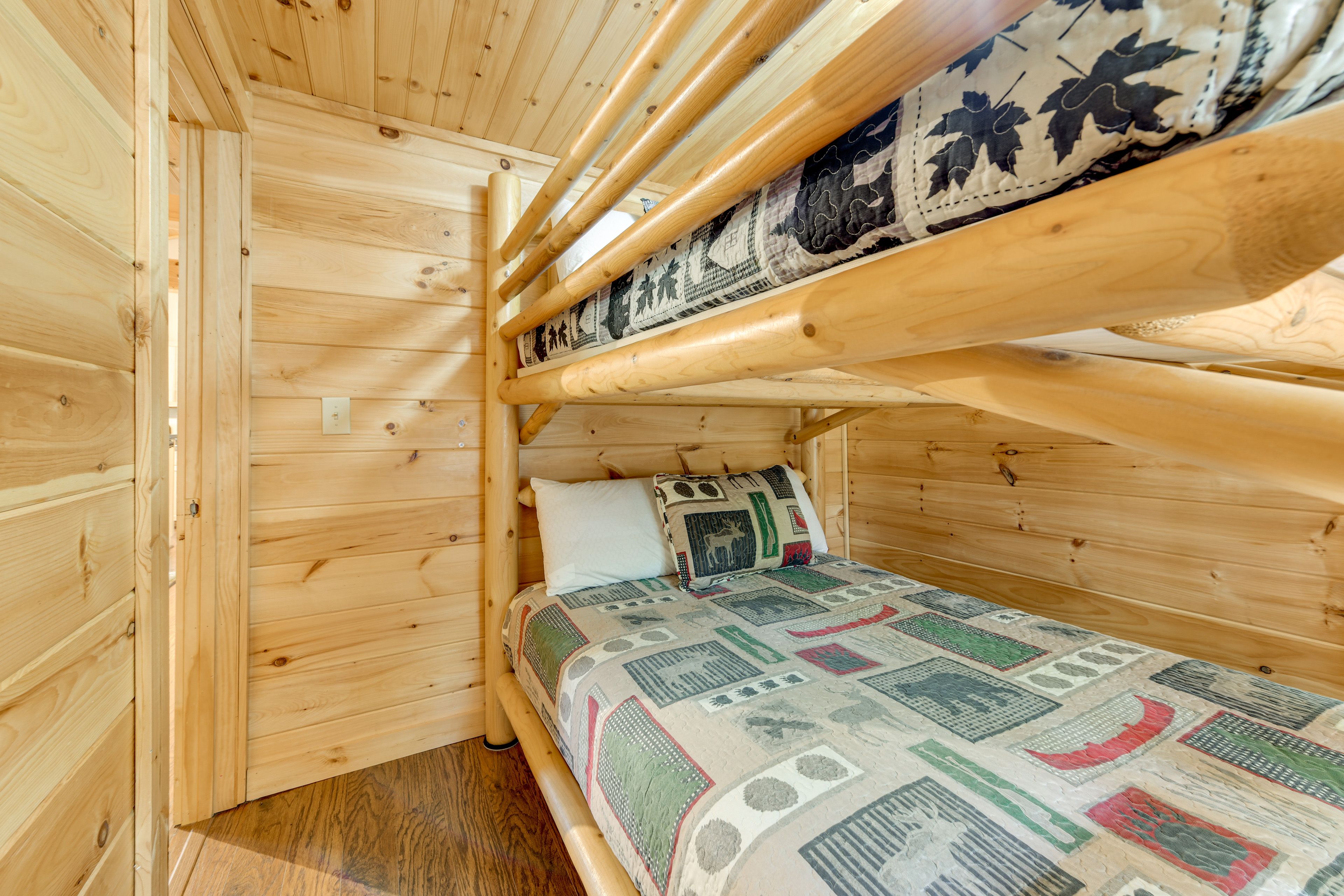 Bedroom 2 | Queen Bunk Bed | Main Level