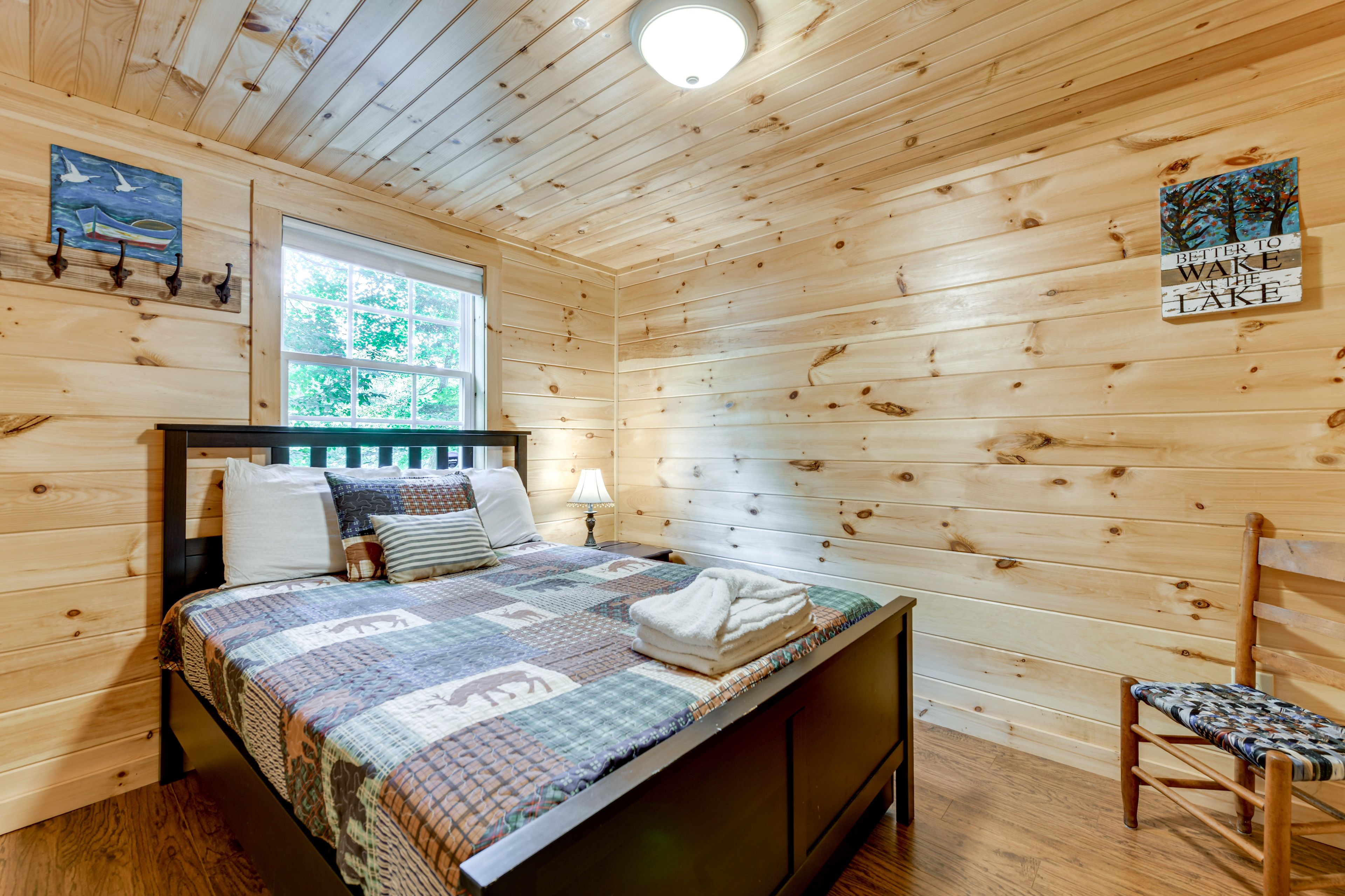 Bedroom 1 | Queen Bed | Main Level