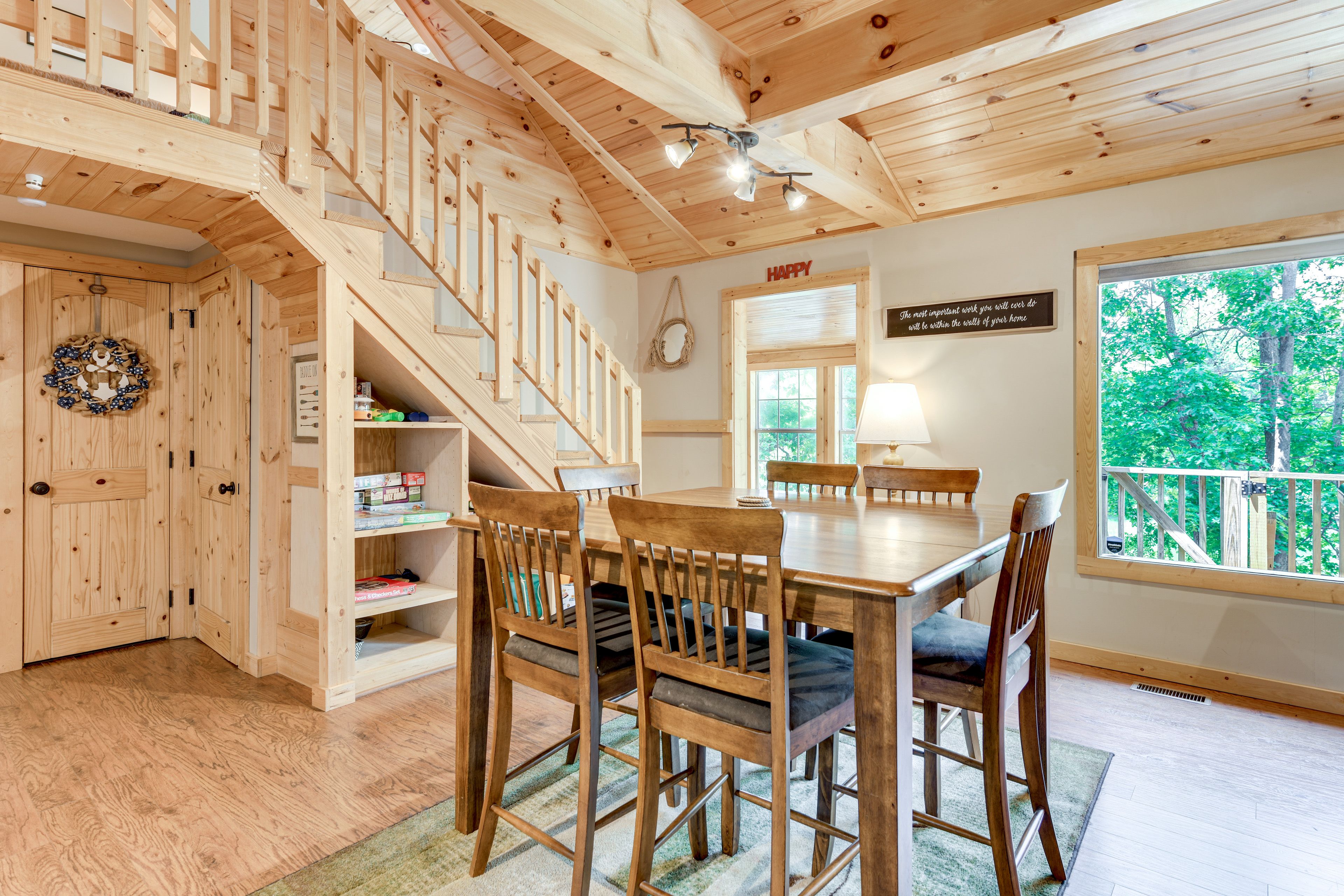 Dining Area | Main Level