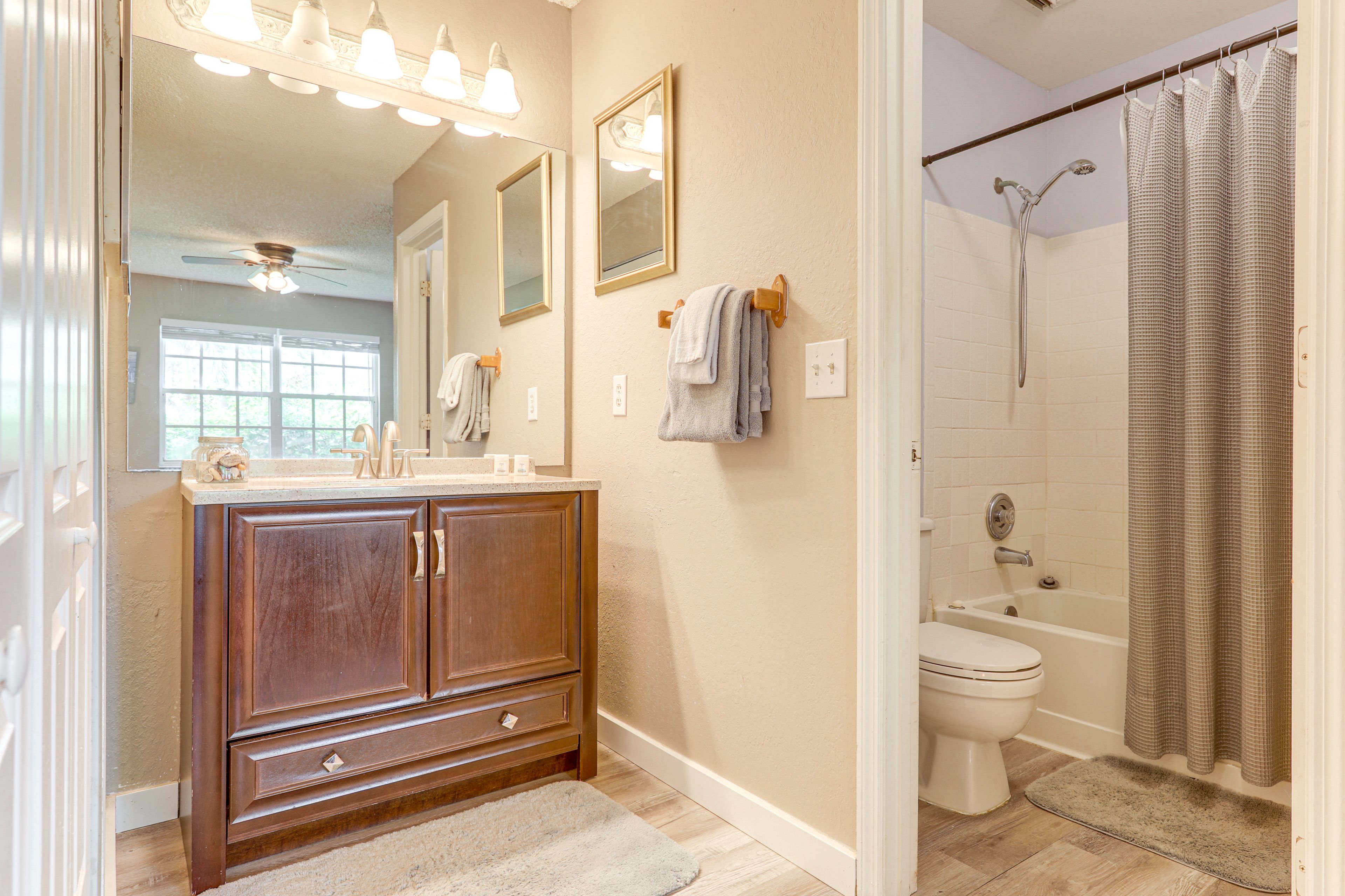 En-Suite Bathroom