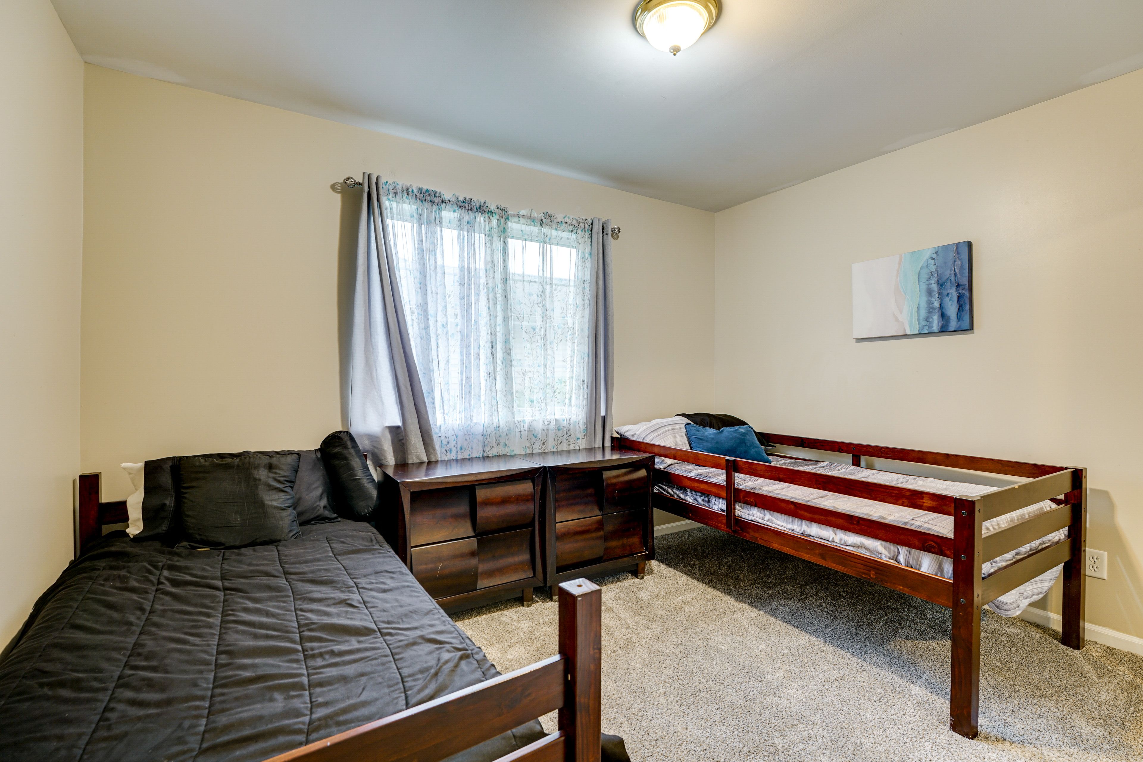 Bedroom 3 | 2 Twin Beds | Main Floor