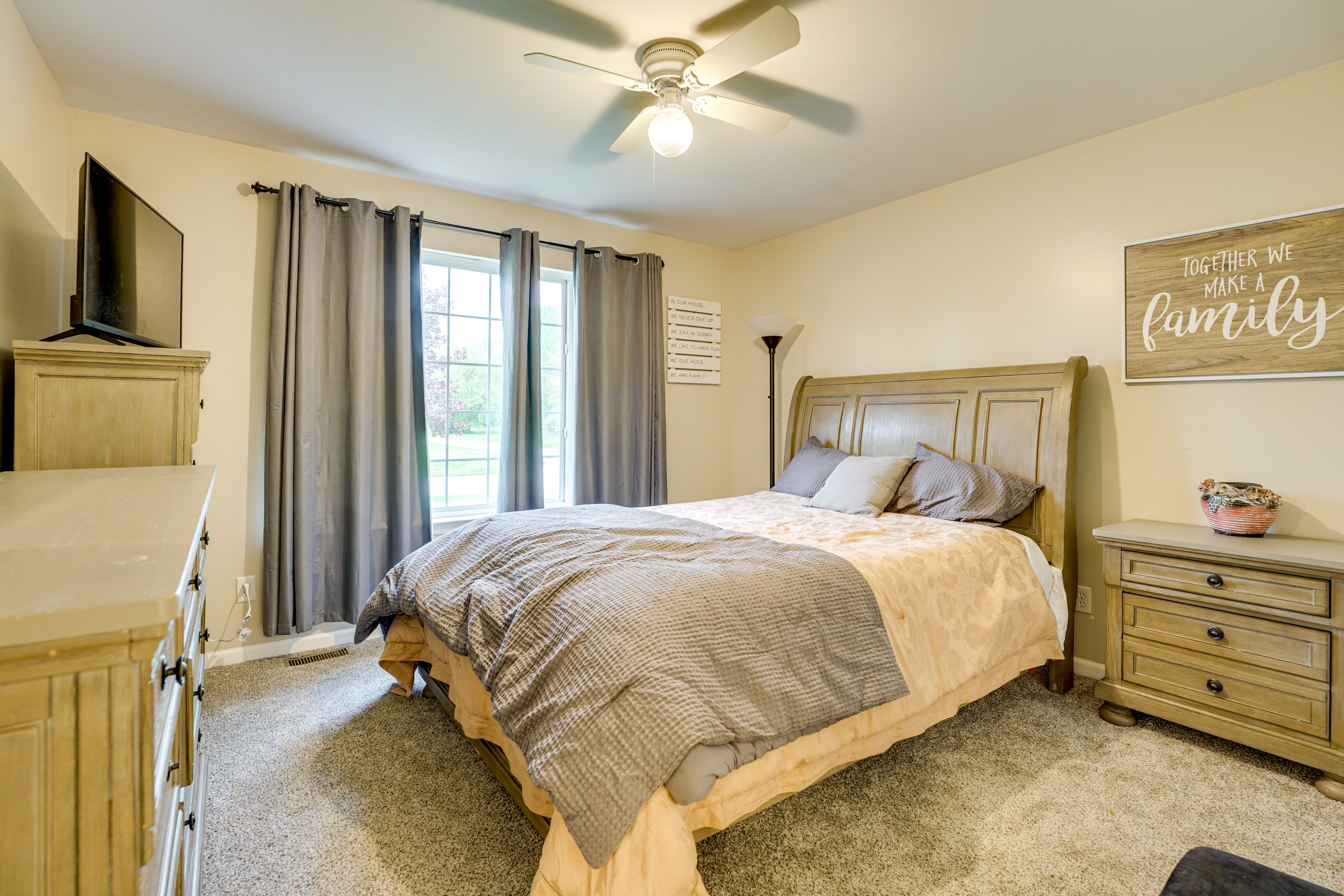 Bedroom 1 | Queen Bed | Linens Provided | Main Floor