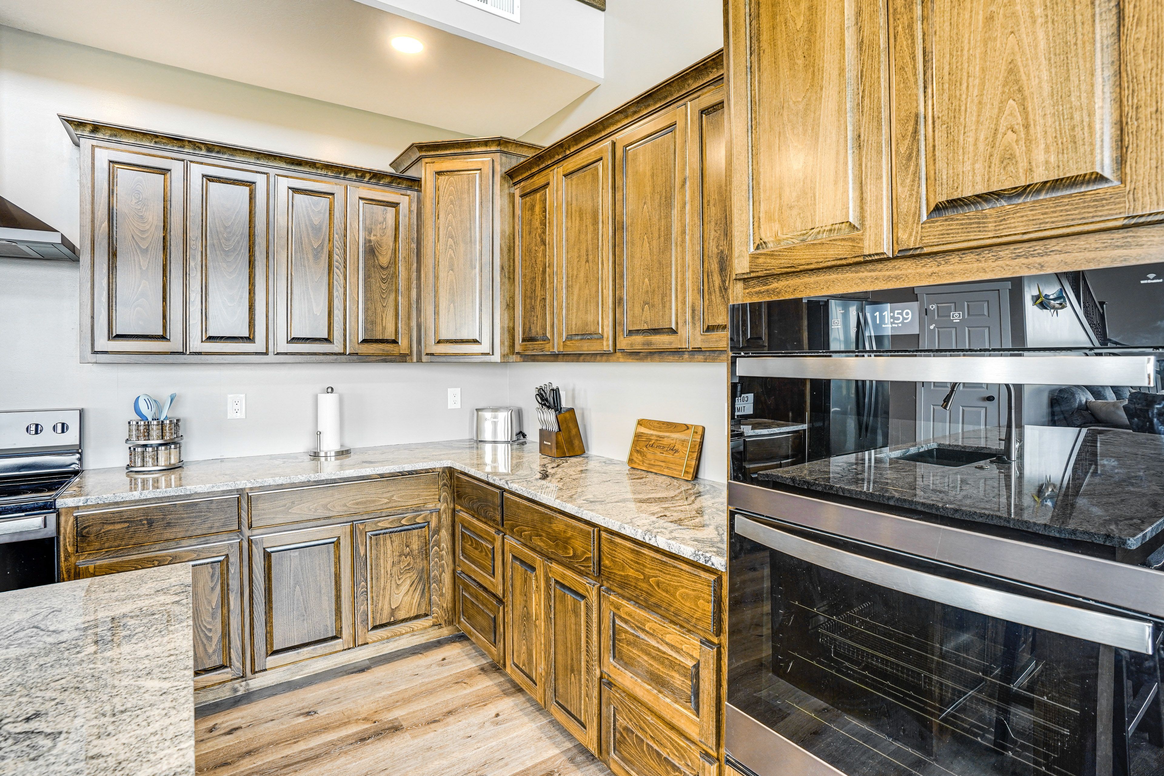Kitchen | Keurig | Toaster | Walk-In Pantry | 1st Floor