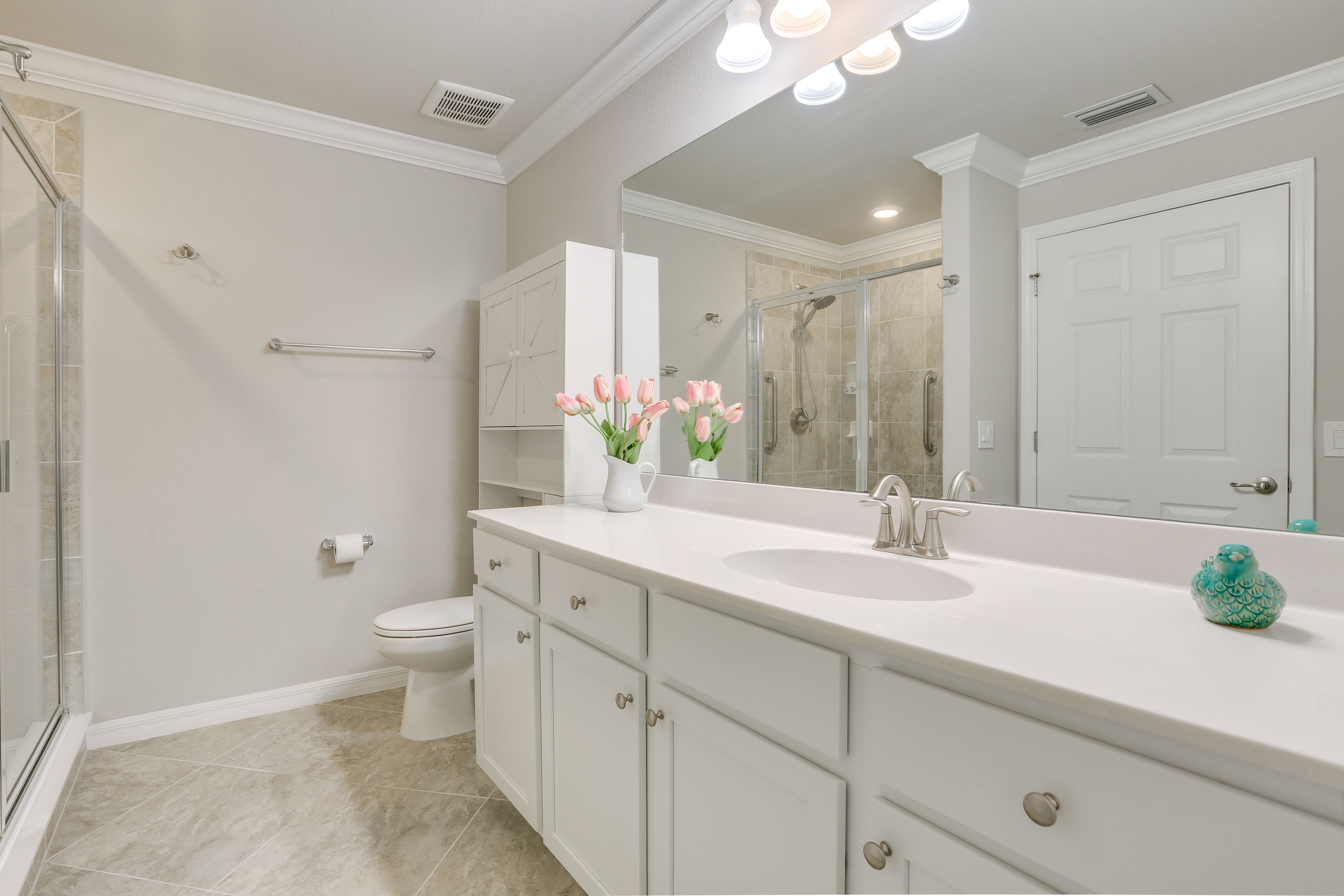 En-Suite Bathroom | Towels Provided