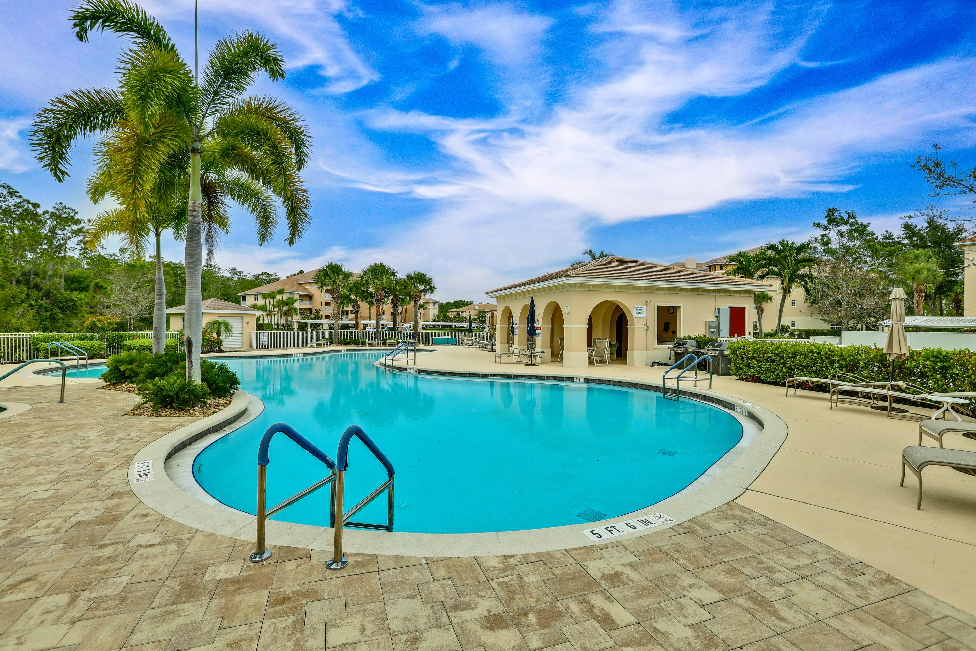 Fort Myers Vacation Rental | 2BR | 2BA | 1 Small Step Required | 1,200 Sq Ft