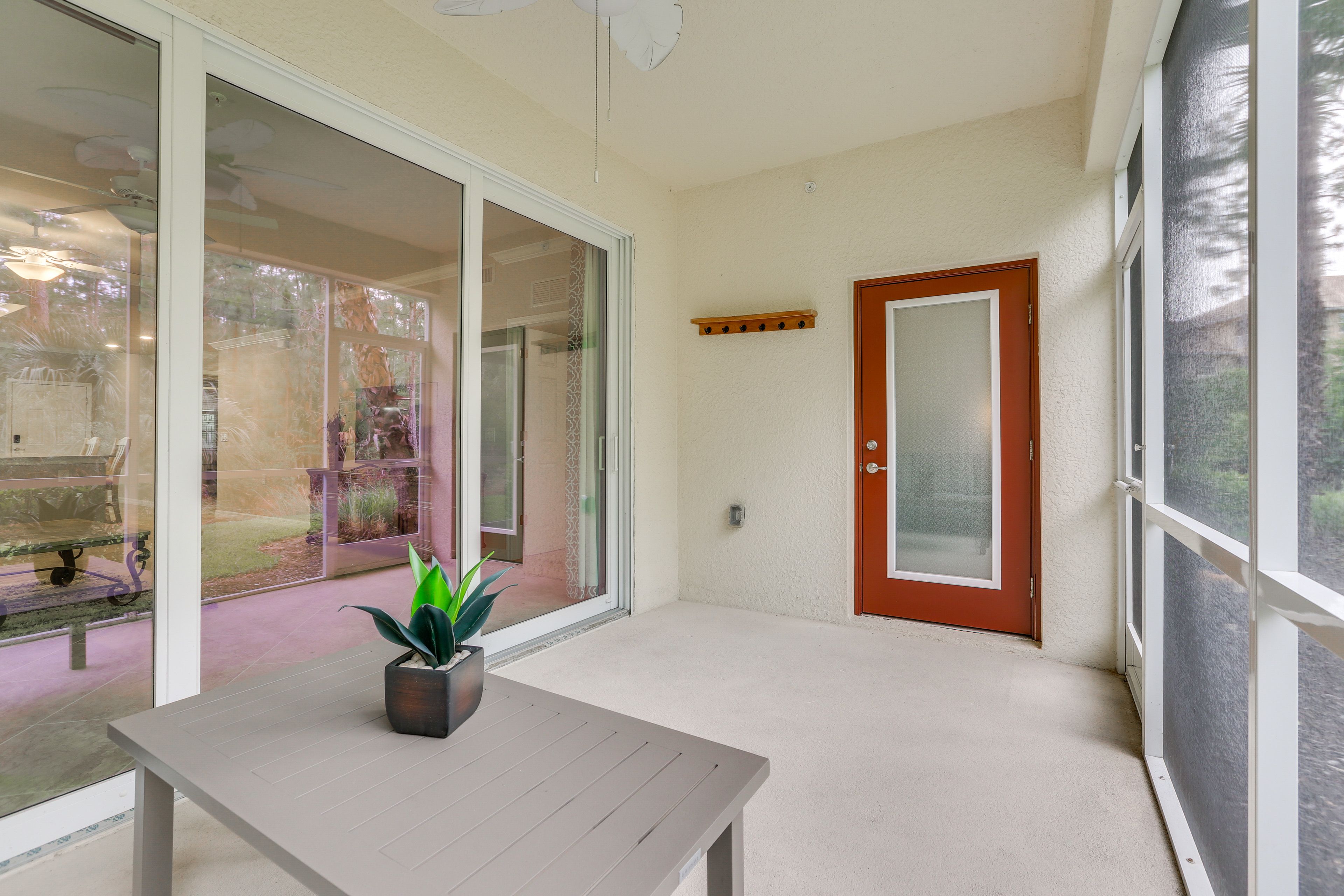 Screened-In Patio