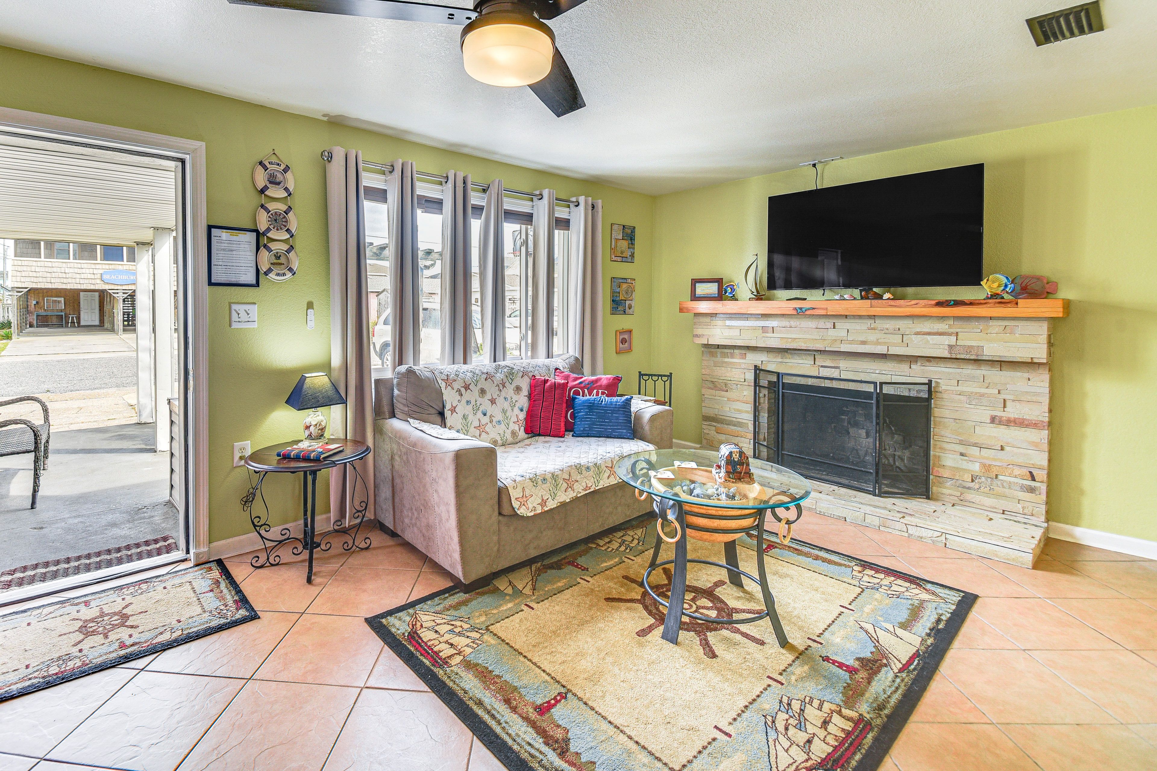 Kill Devil Hills Vacation Rental | 3BR | 2BA | 1,328 Sq Ft | 2 Steps Required