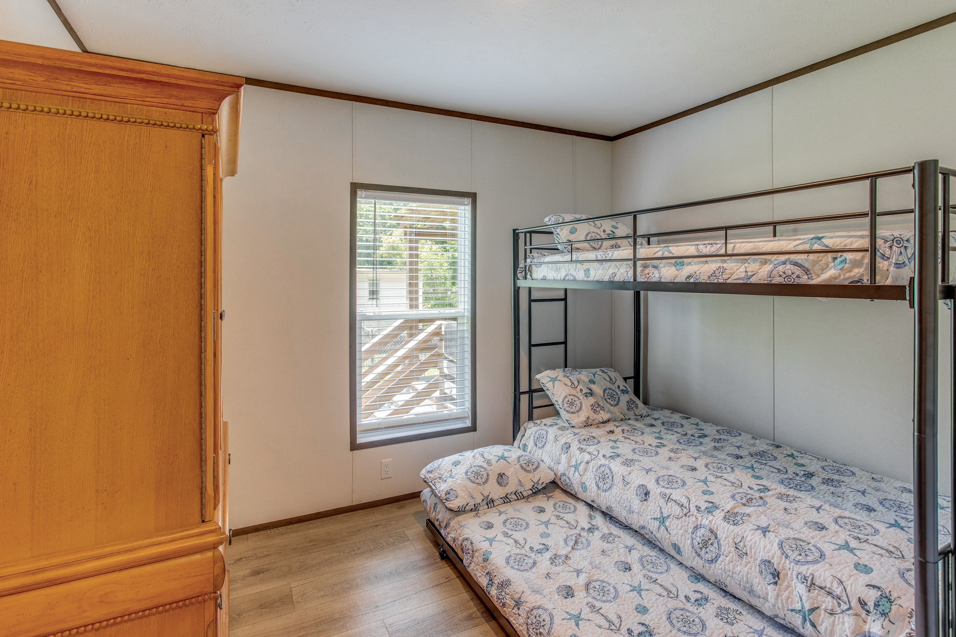 Bedroom 2 | Twin Bunk Bed w/ Twin Trundle
