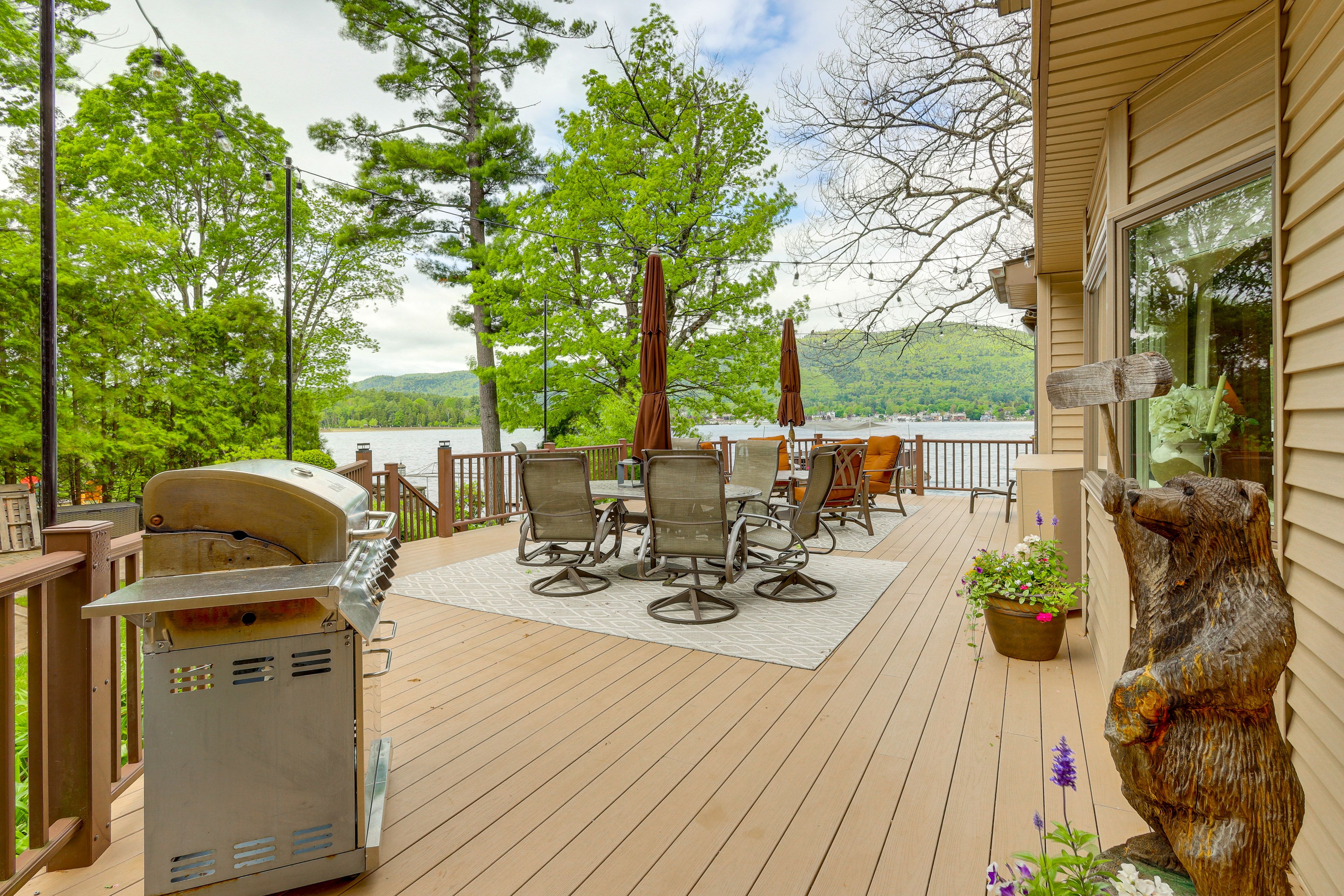 Private Deck | Outdoor Dining | Gas Grill | Lake Views