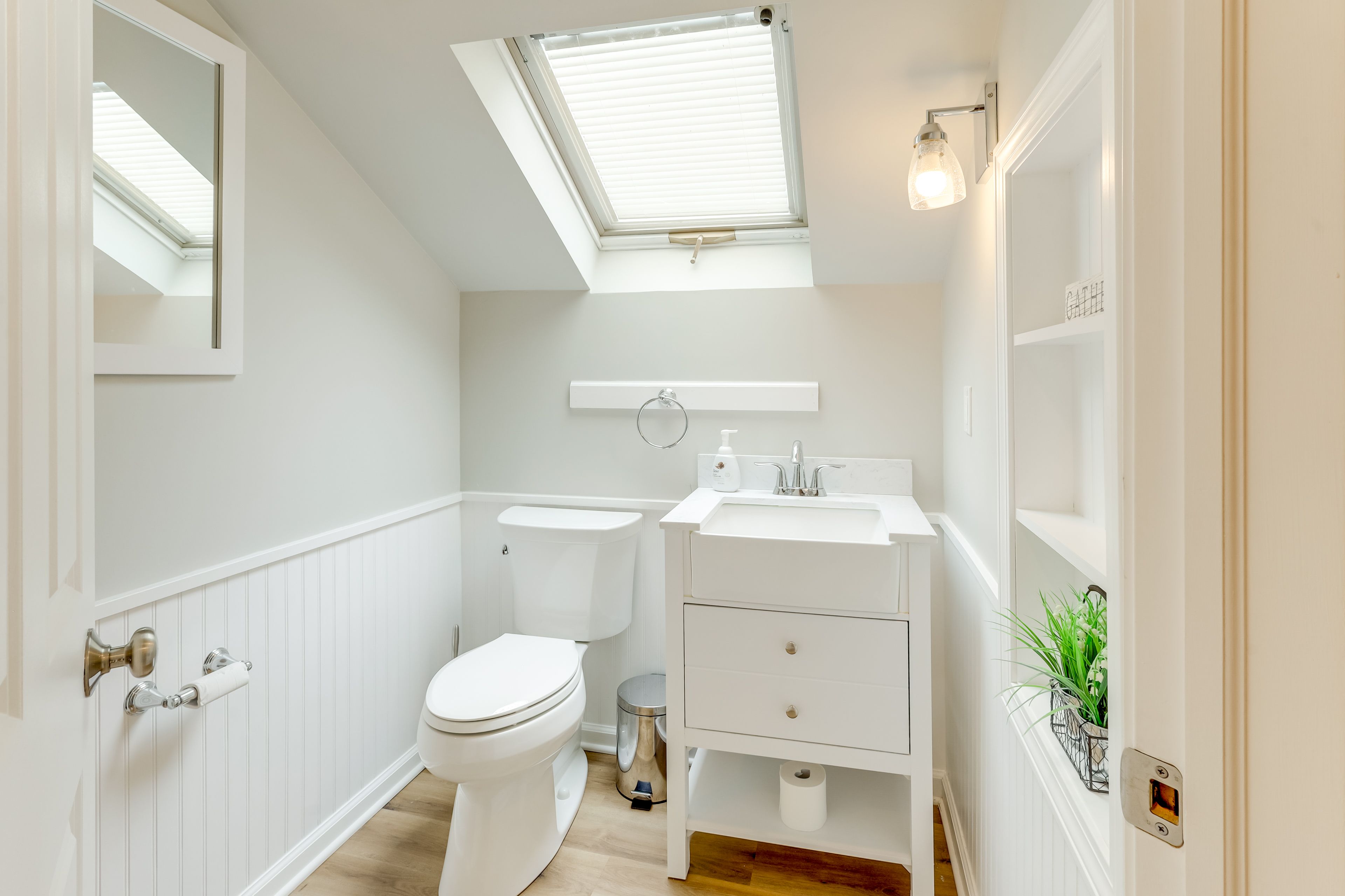 Half Bathroom | Main House