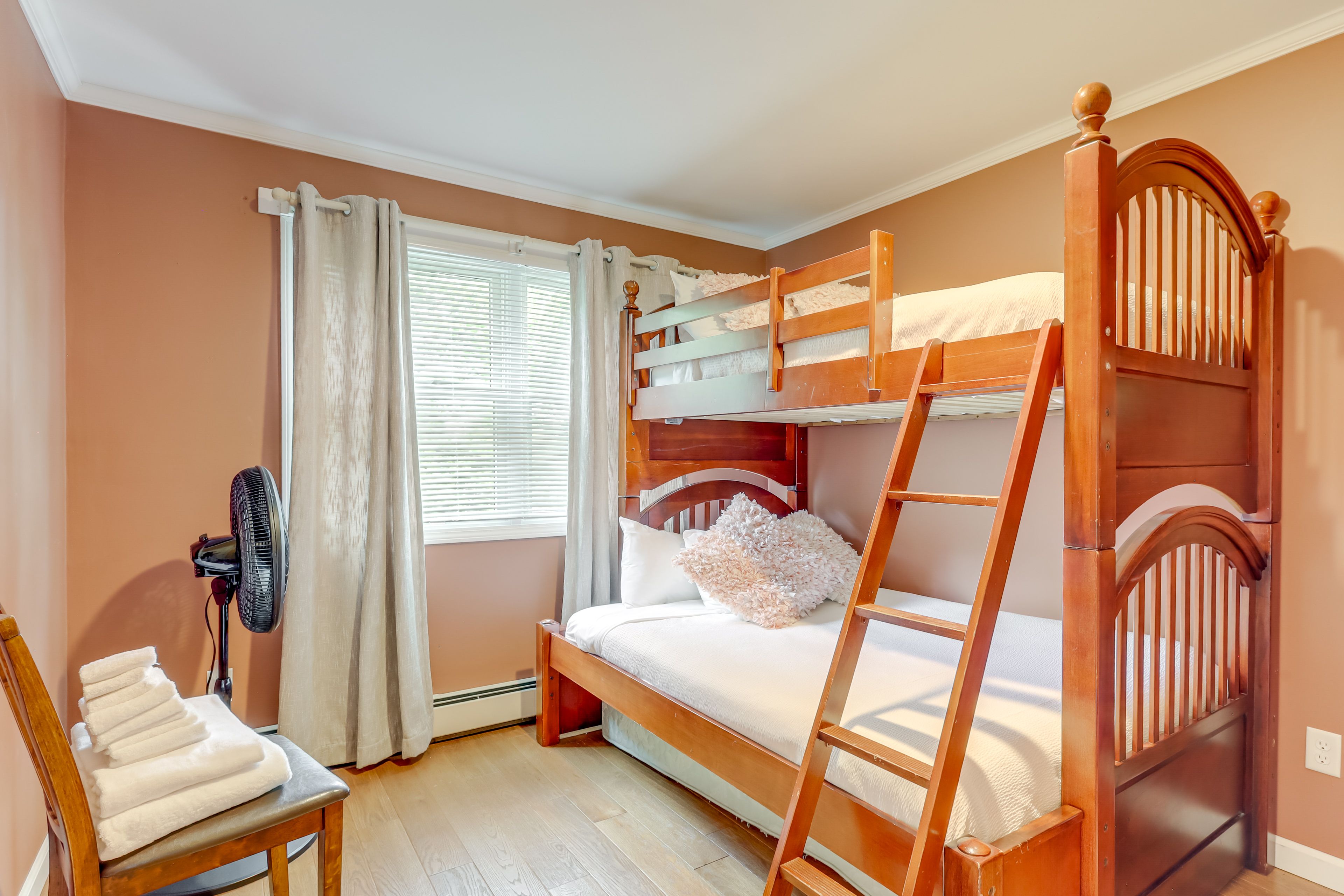 Bedroom 4 | Main House | Twin/Full Bunk Bed