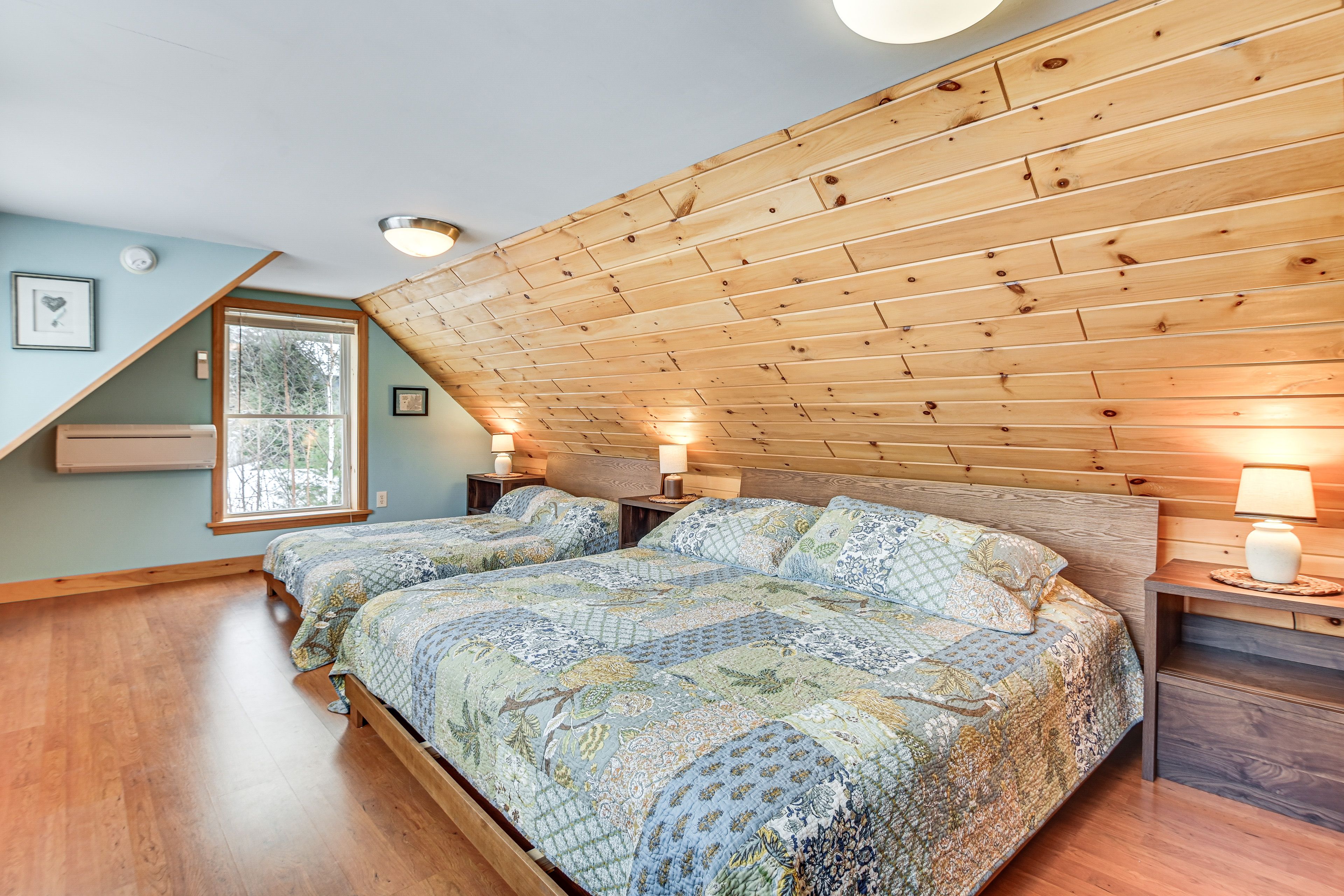 Bedroom 3 | King Bed | Full Bed | 2nd Floor