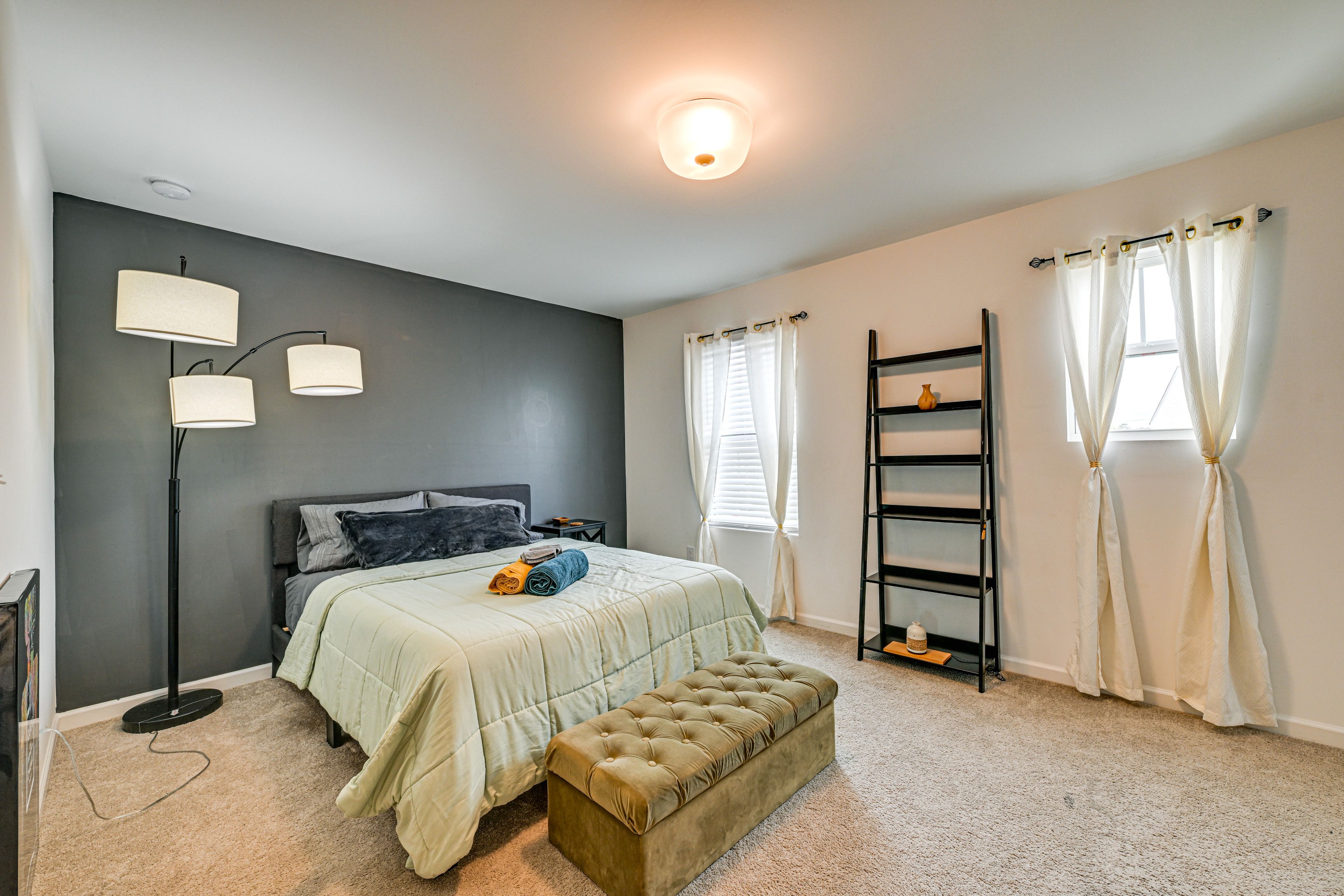 Bedroom 1 | 2nd Floor | Queen Bed | Walk-In Closet | En-Suite Bathroom