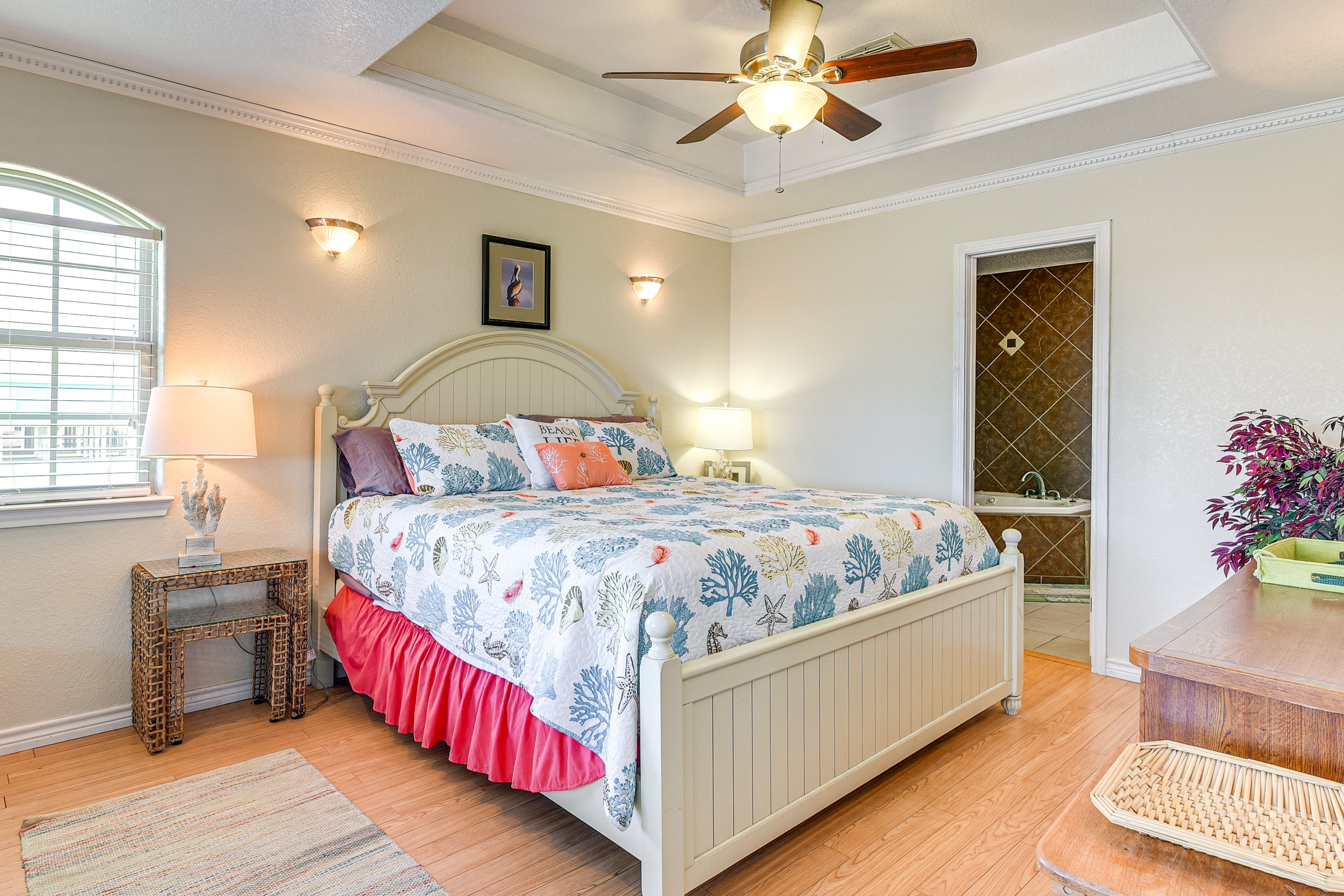 Bedroom 1 | King Bed