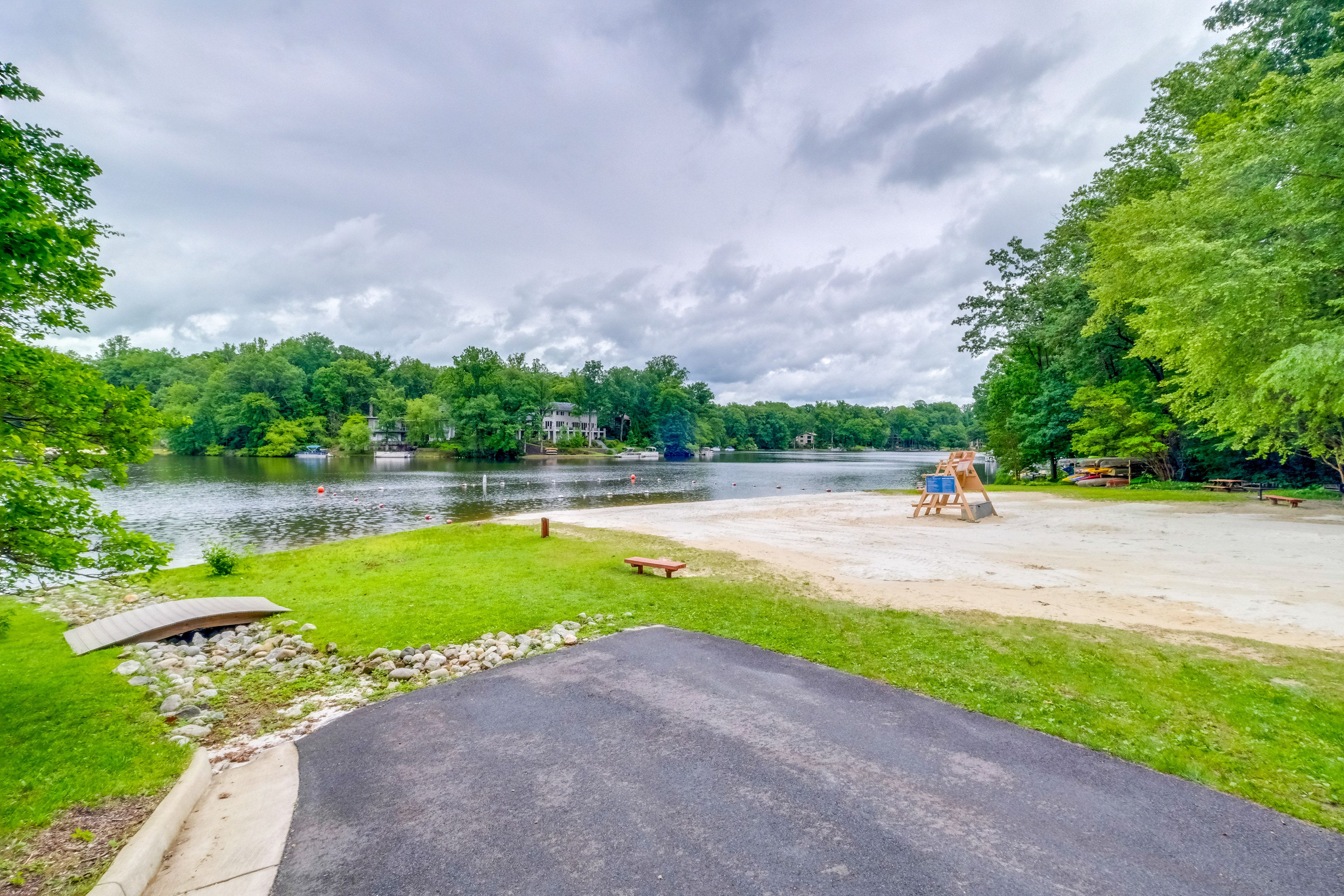 Lake Barcroft | Community Amenities