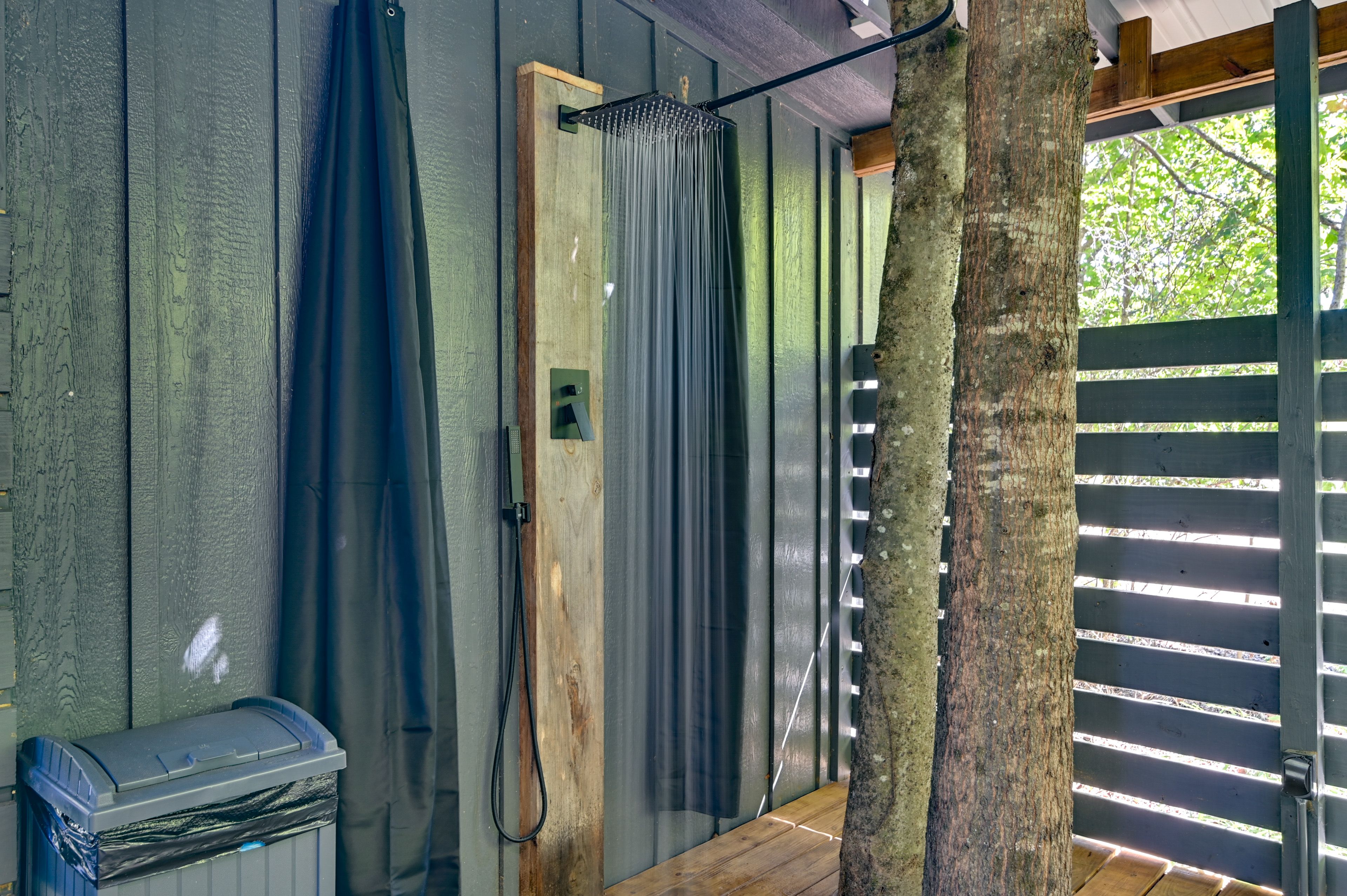 Seasonal Outdoor Shower (Available April-October)
