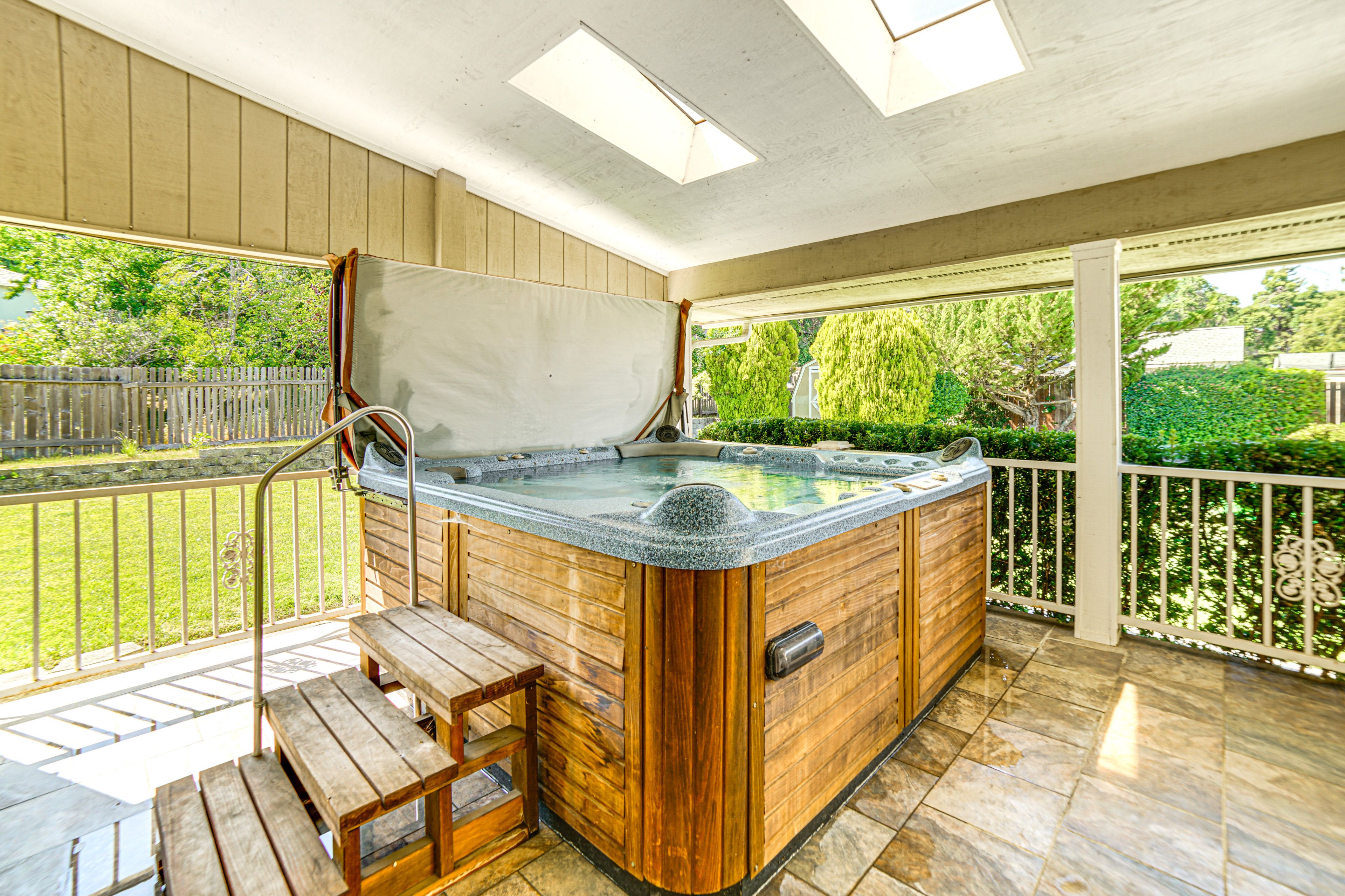 Lakeport Vacation Rental | 3BR | 3BA | 2,700 Sq Ft | 5 Steps to Enter