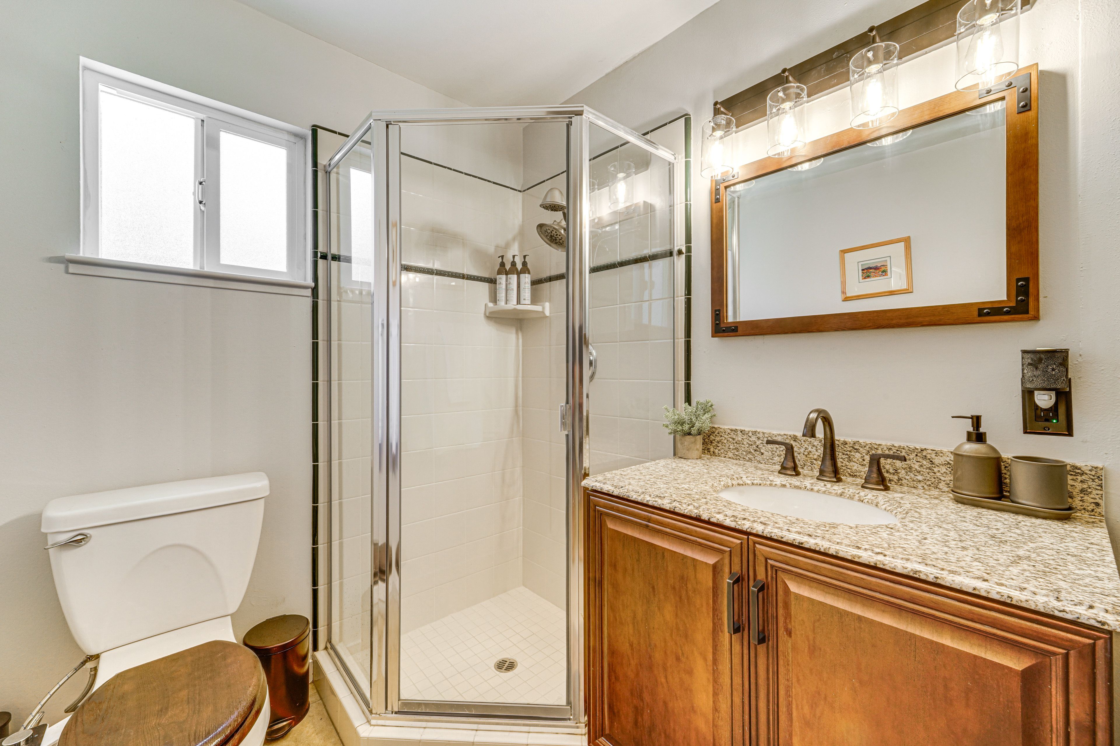 Bathroom | Towels Provided | Main Floor