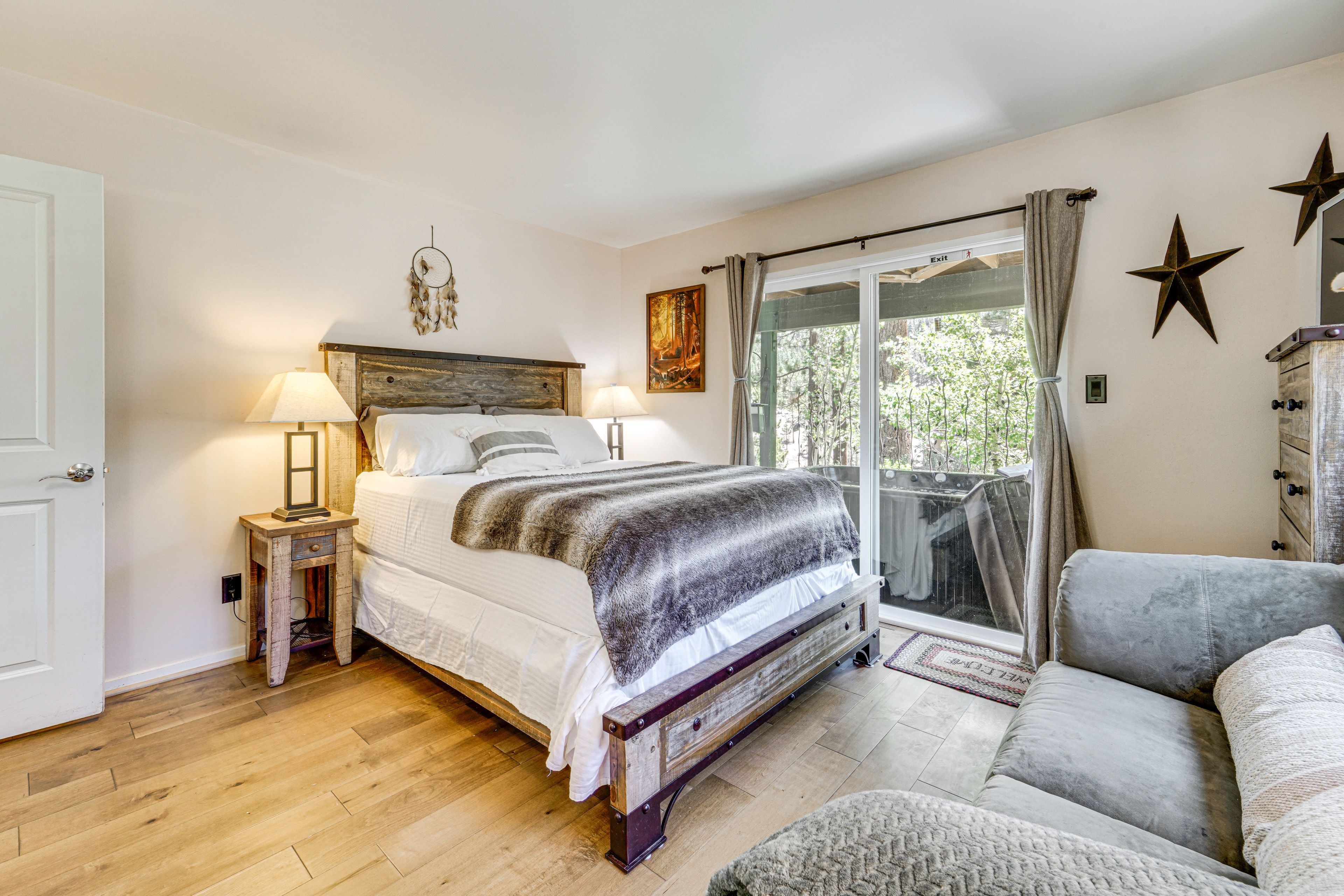 Bedroom 1 | Queen Bed | Linens Provided | Main Floor
