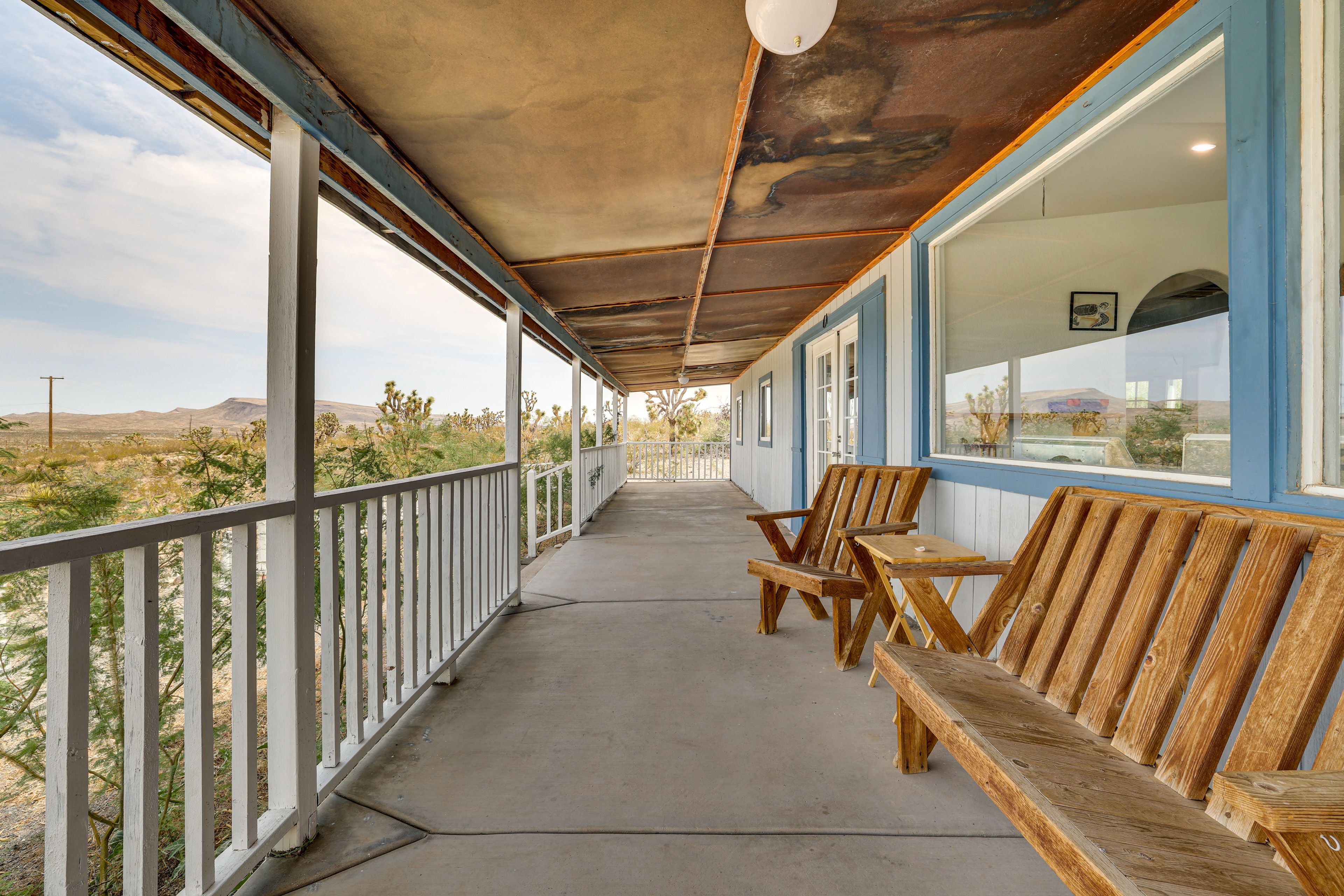 Dolan Springs Vacation Rental | 2BR | 1BA | 1,050 Sq Ft | 1 Step to Enter