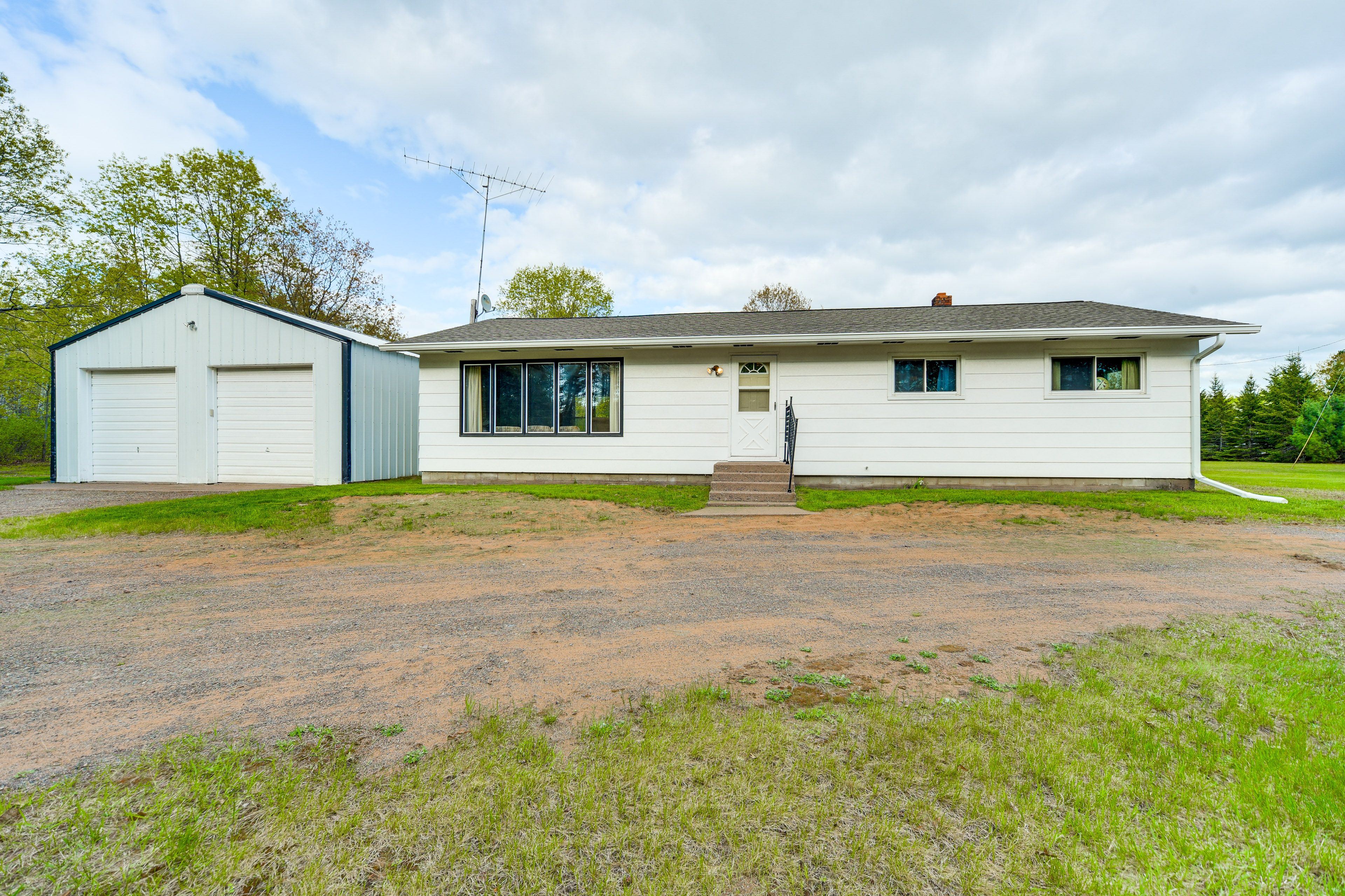 Hayward Vacation Rental | 3BR | 1BA | 7 Steps to Enter | 1,100 Sq Ft