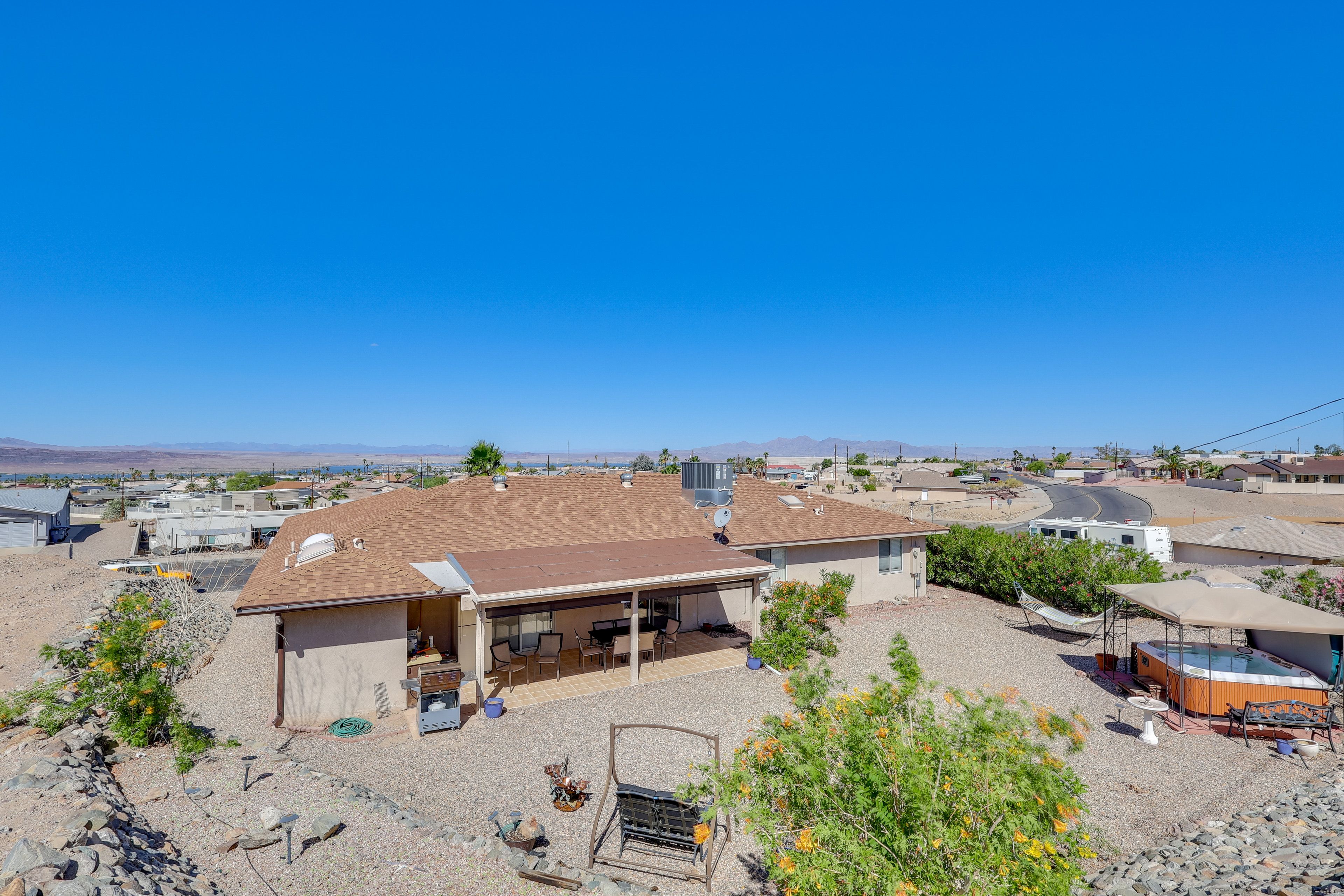 Private Backyard | Surrounding Area