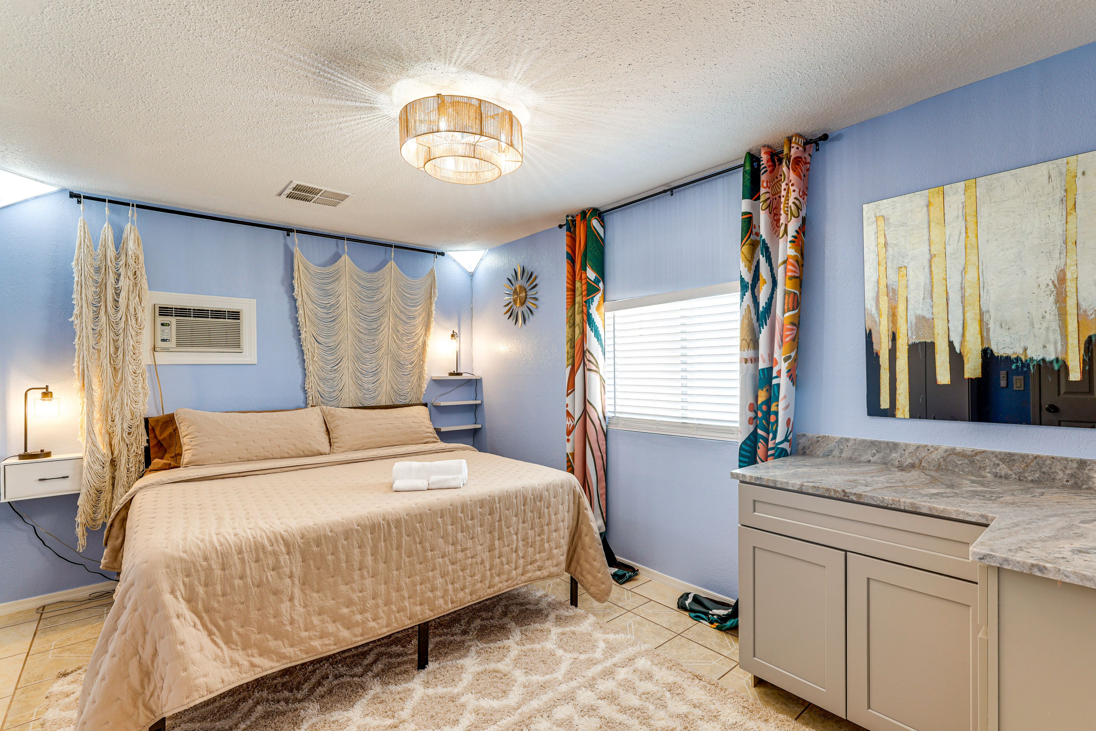 Bedroom | California King Bed | Linens Provided