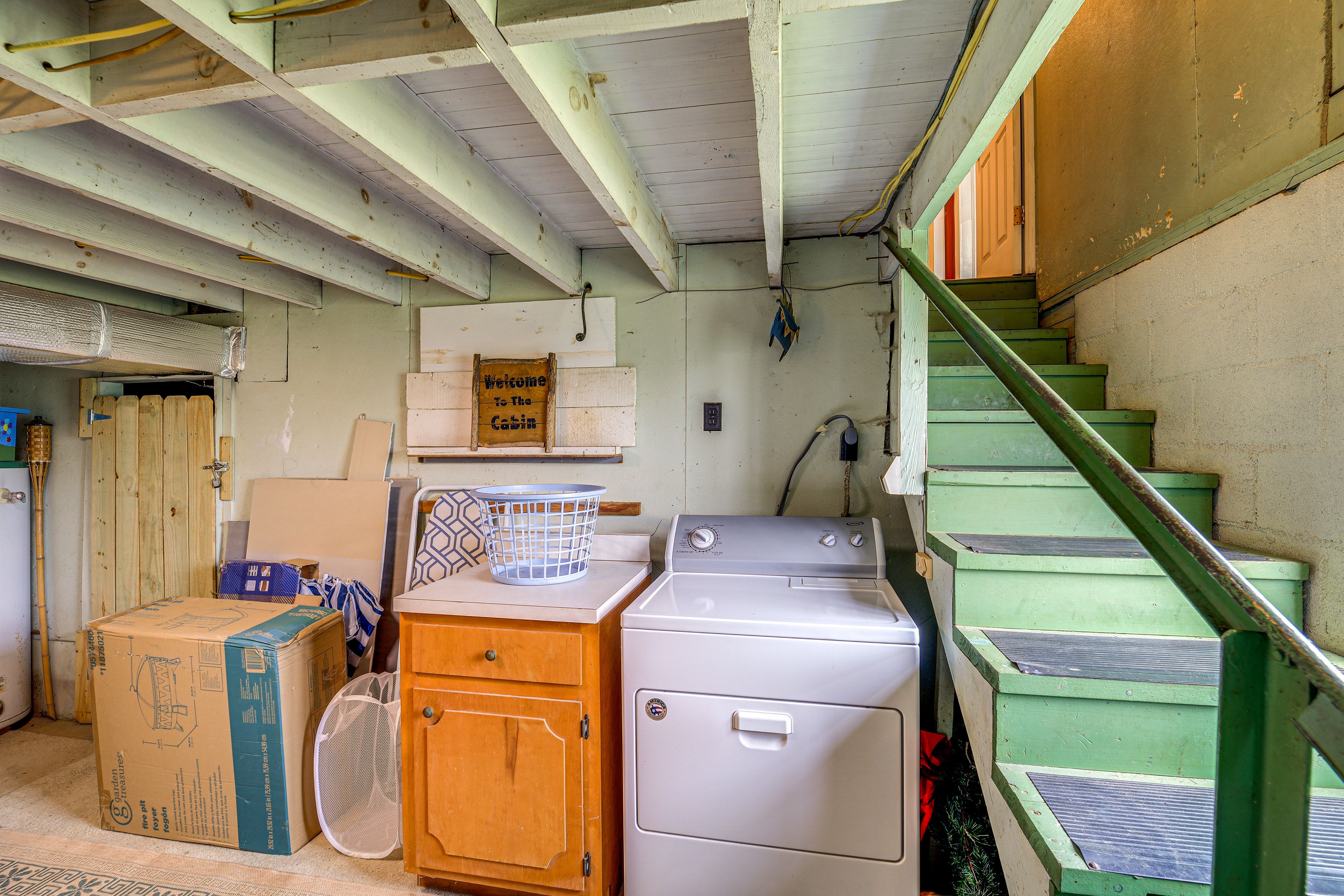 Basement | Washer & Dryer