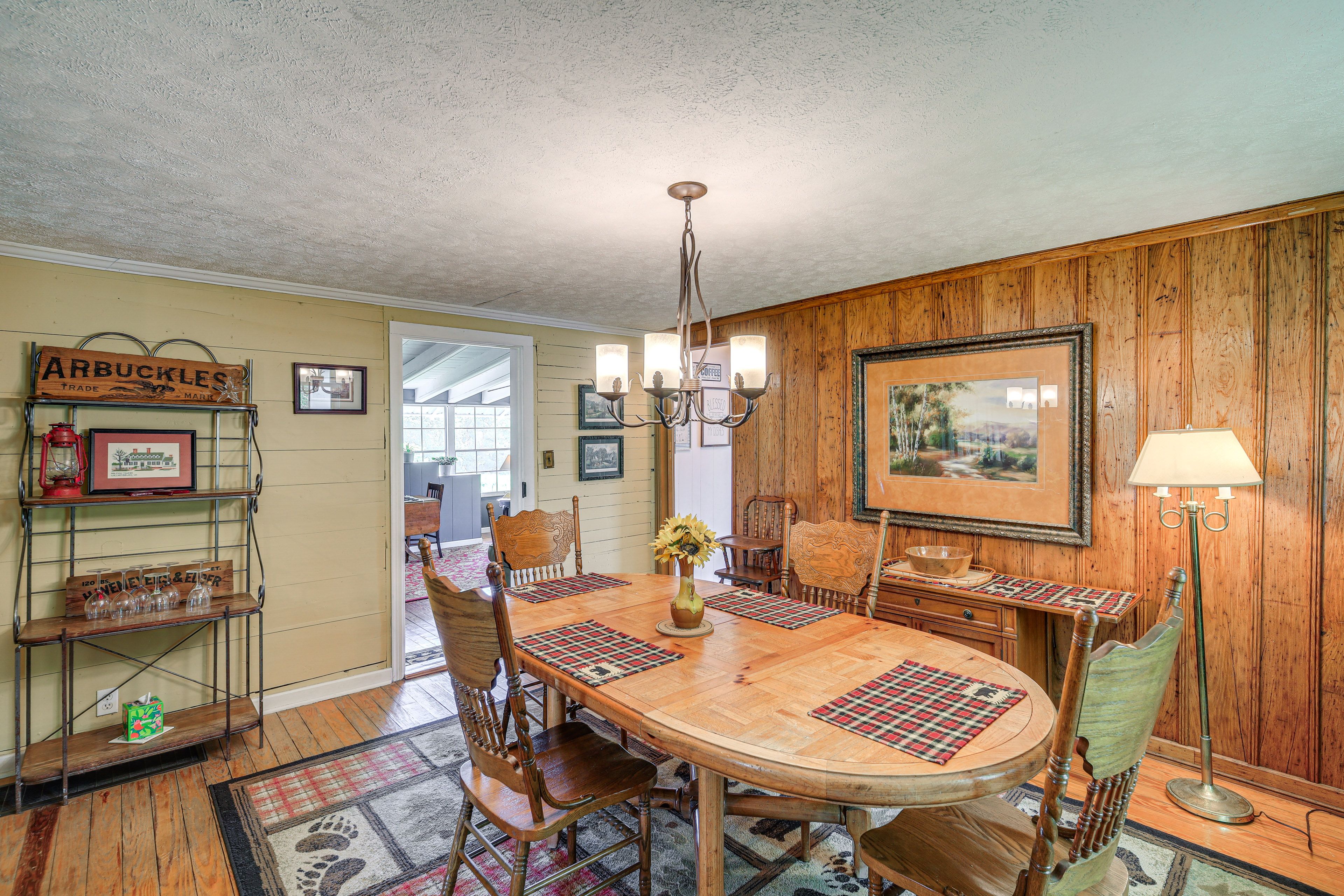 Dining Area | 1st Floor