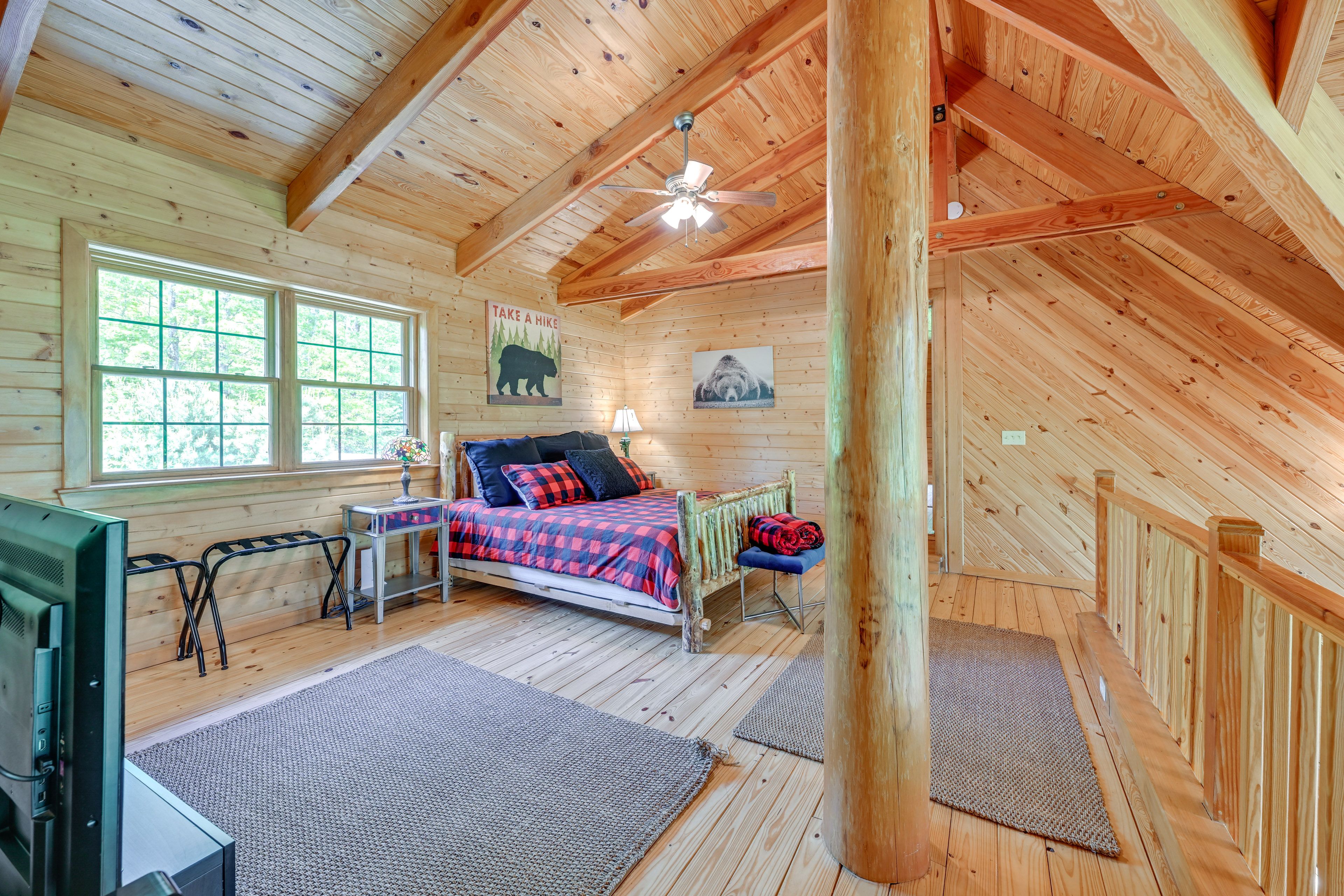 Loft | King Bed | Smart TV | 3rd Floor