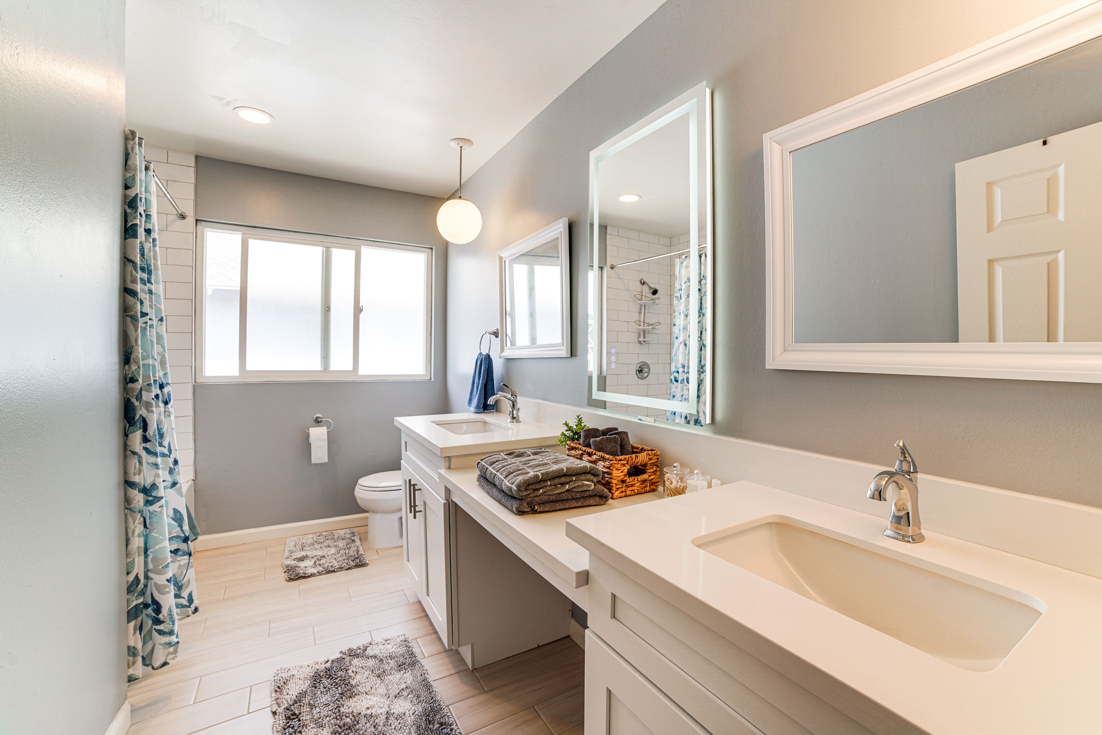 Bathroom | Towels Provided | Upper Floor