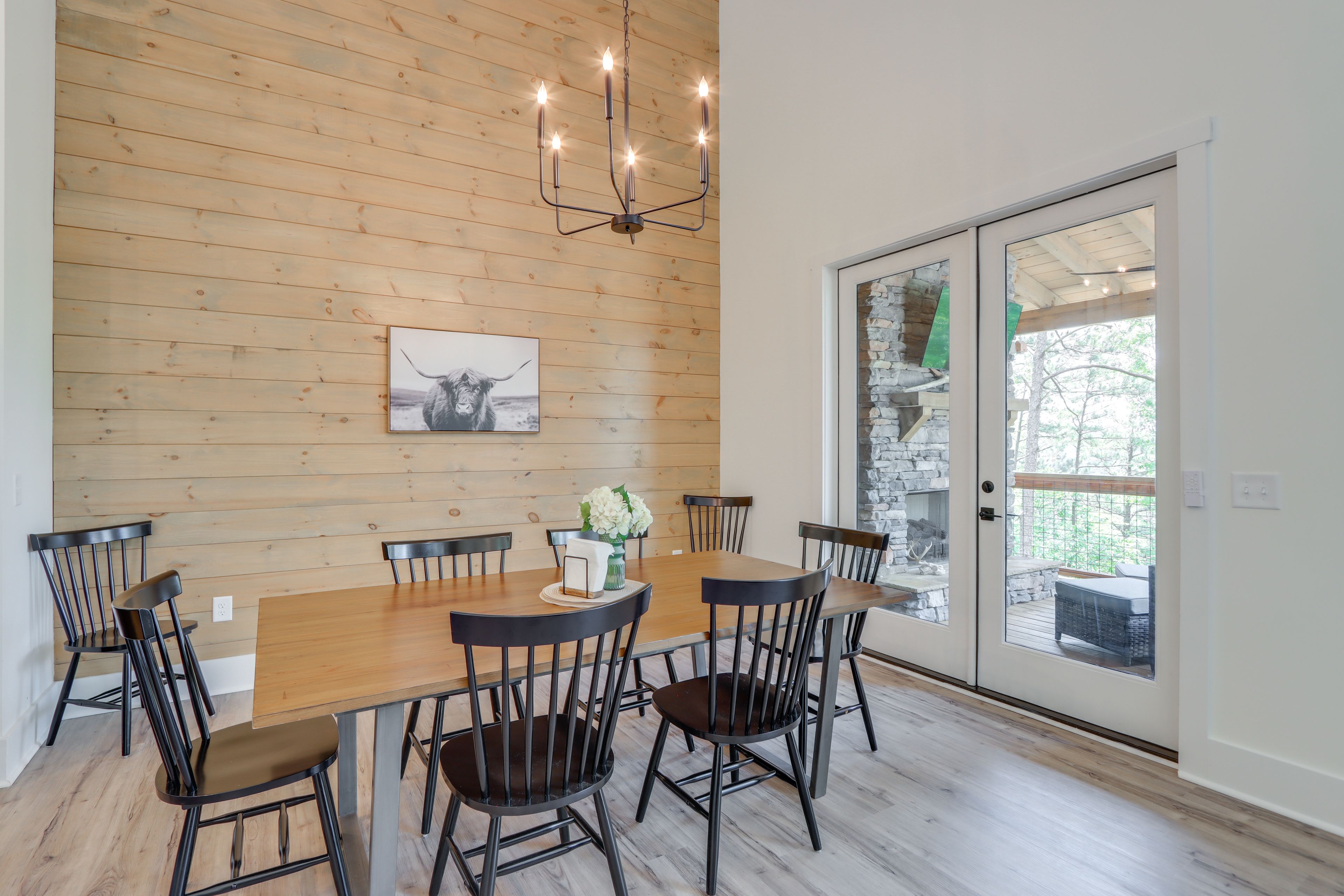 Dining Room | 2nd Floor | Dishware & Flatware