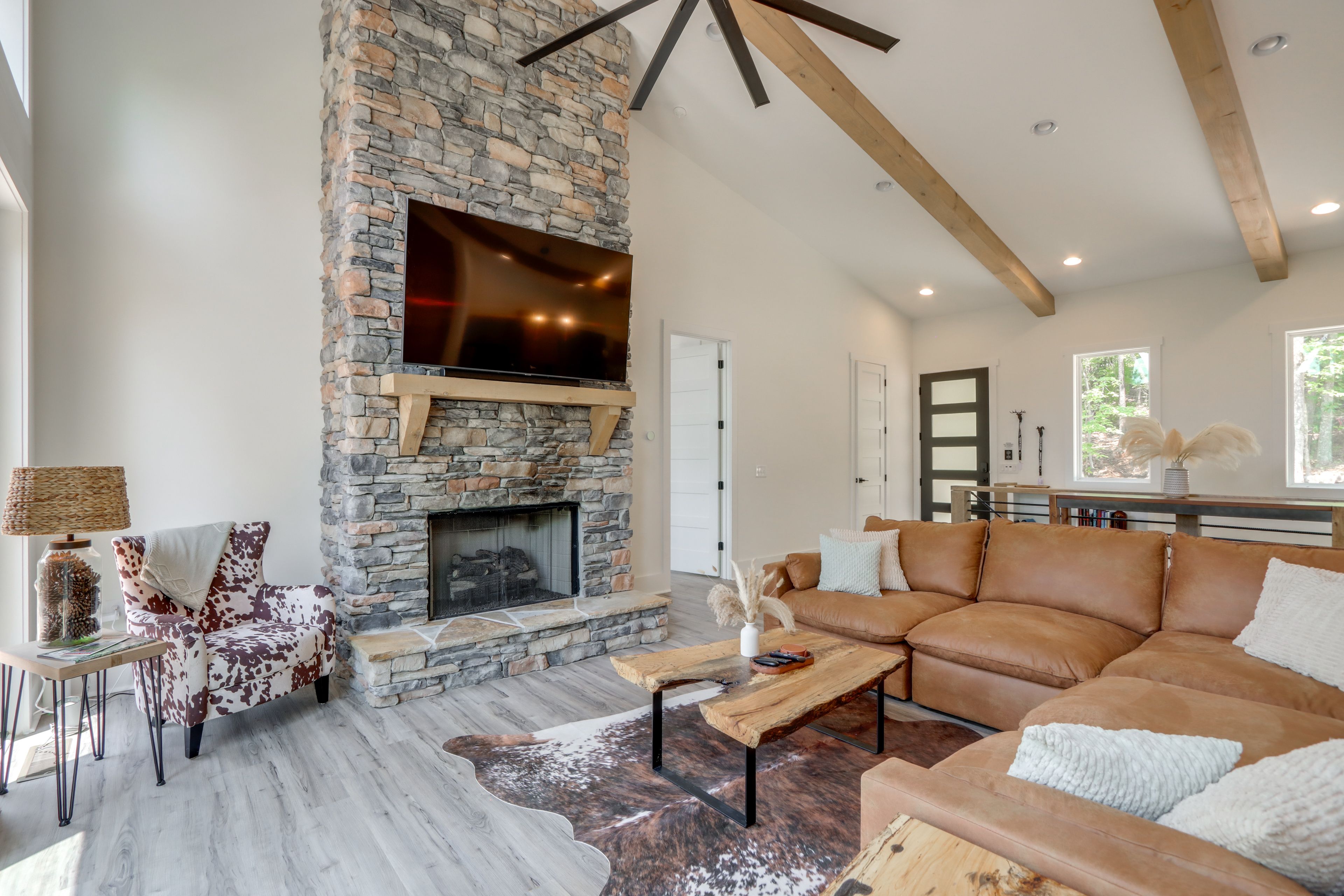 Living Room | 2nd Floor | 2-Story House | Central A/C & Heating