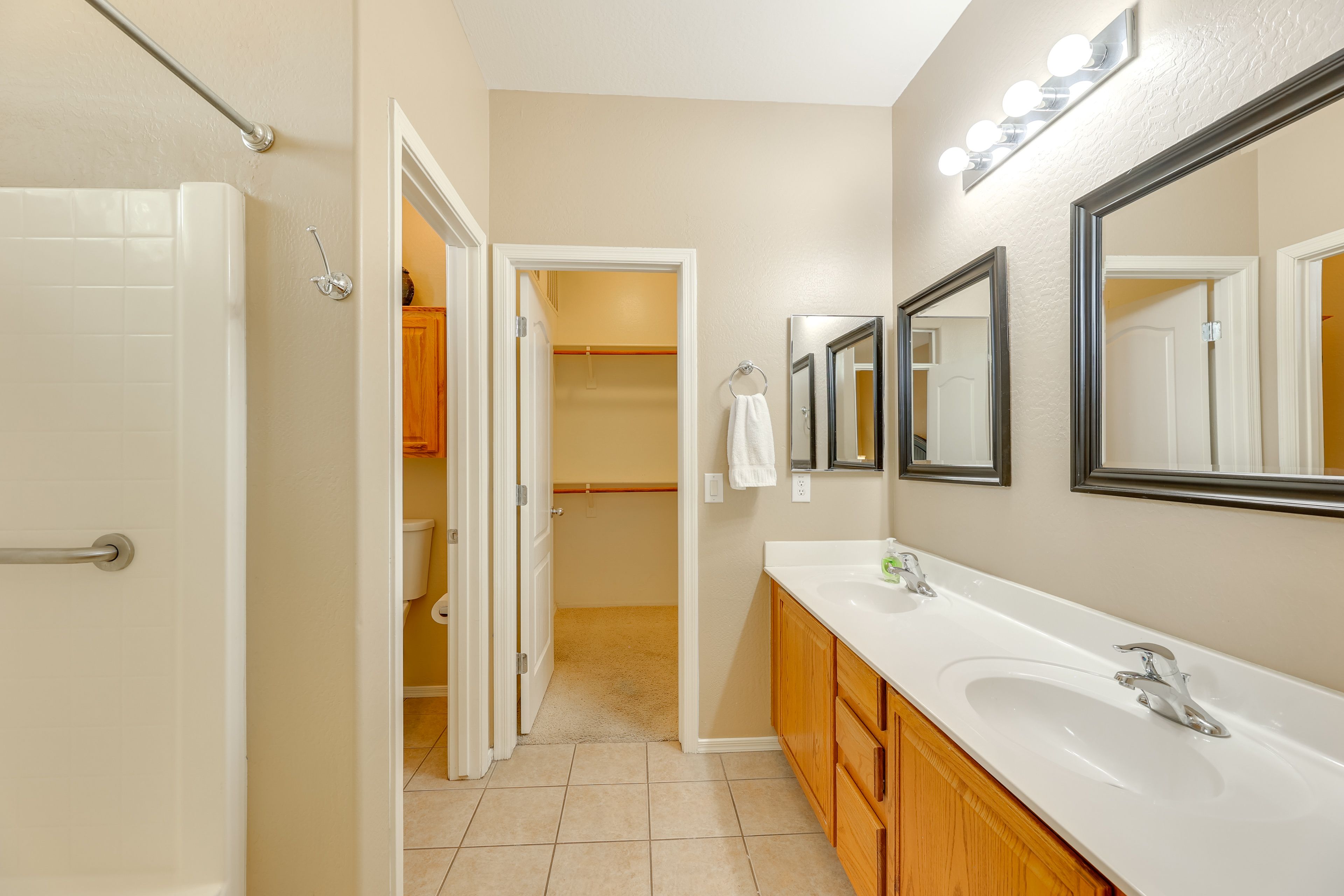 Bathroom | Towels Provided